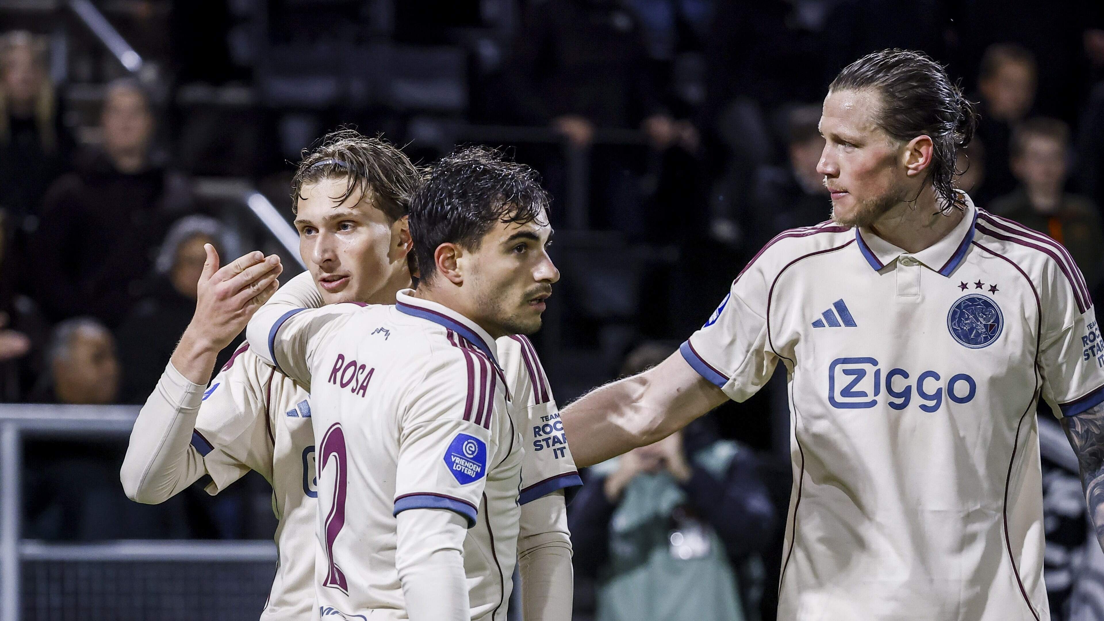 ’Het gaat niet om Mika Godts, het gaat om Ajax’
