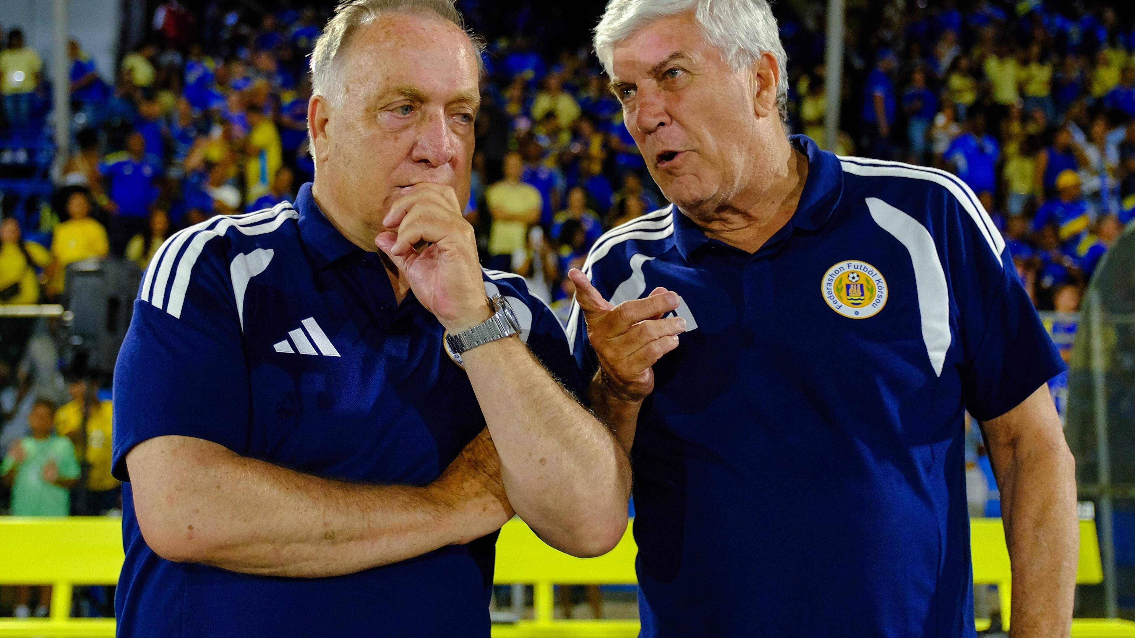 Dick Advocaat boekt ruime zege met Curaçao in uitzwaaiduel r
