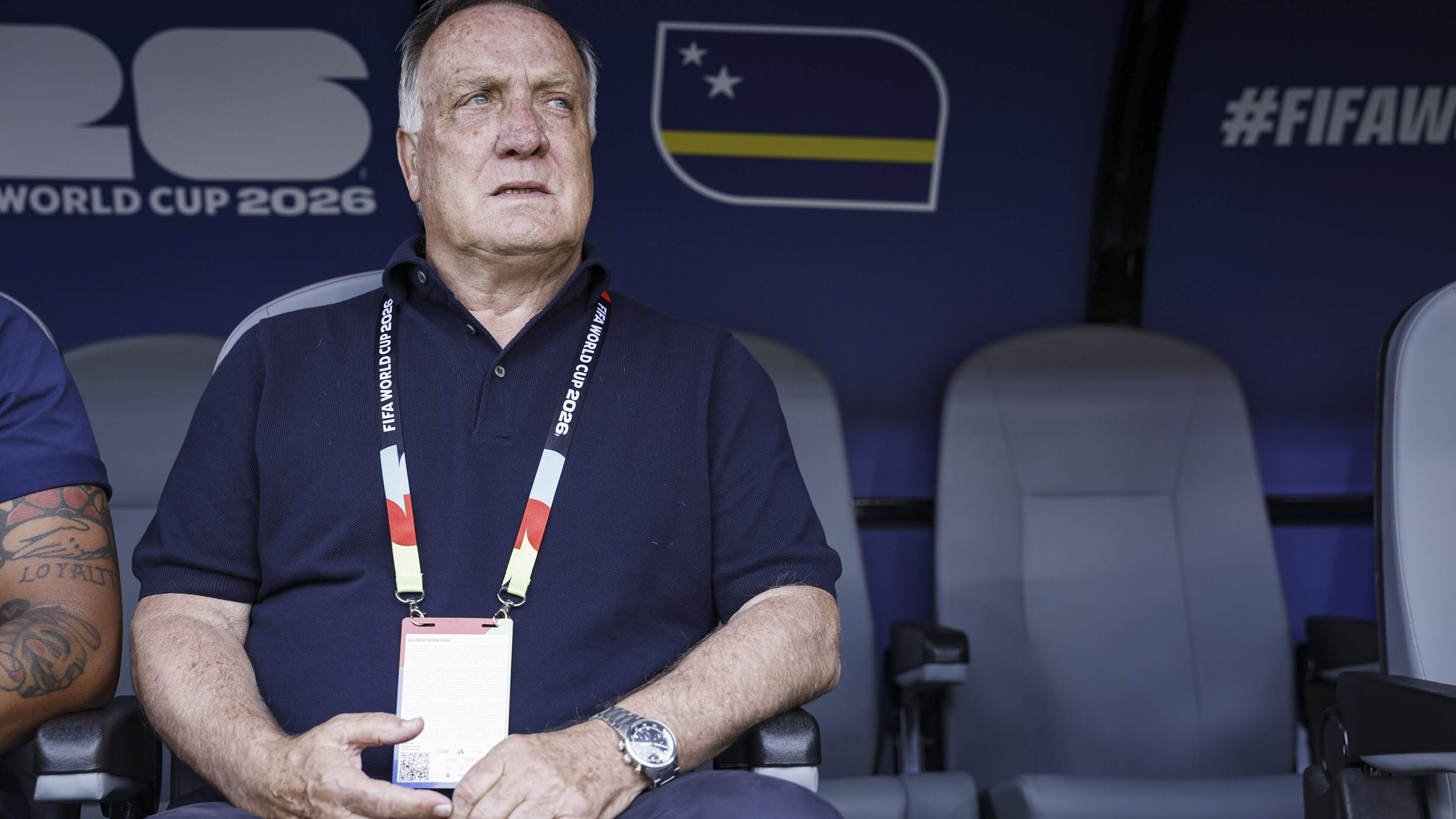 Dick Advocaat (78) sluit langer verblijf als bondscoach Curaçao niet uit