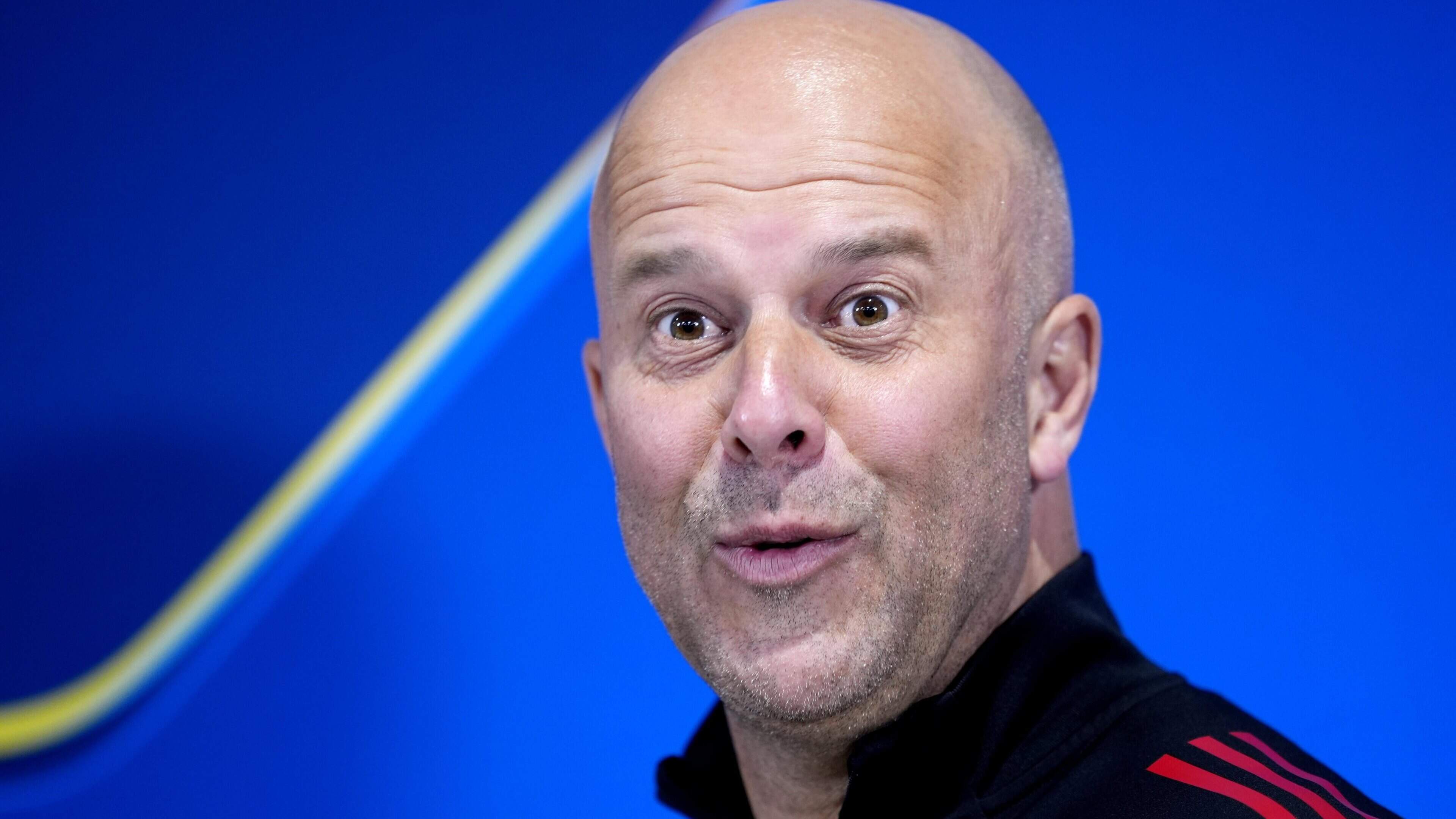 Arne Slot verwacht ook volgend seizoen trainer van Liverpool te zijn: ’Ik heb alle redenen om dat te geloven’