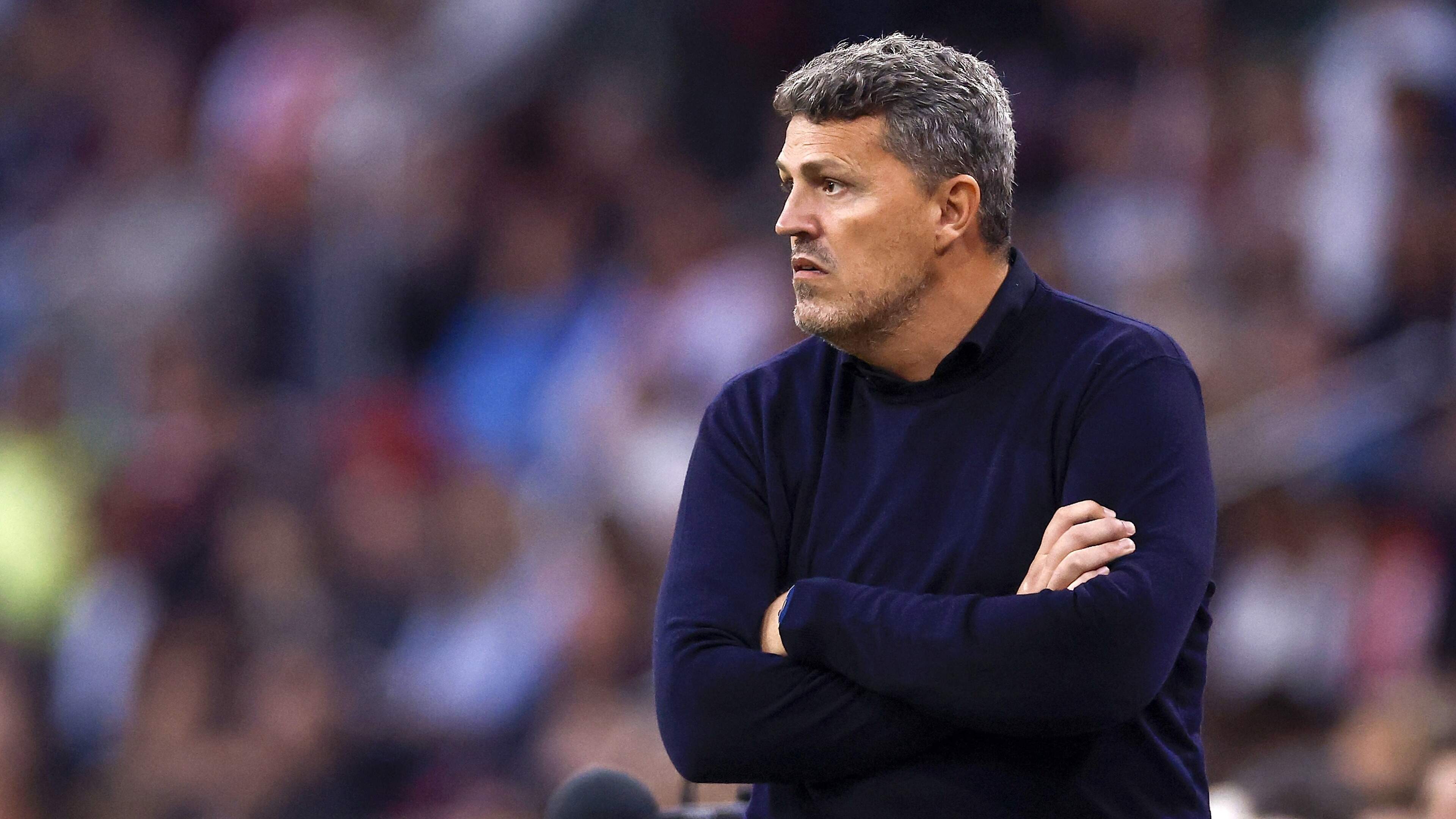 Ajax-trainer Oscar García zeer tevreden over spits Kasper Dolberg na gelijkspel tegen PSV: ’Soms heeft een speler kritiek nodig’