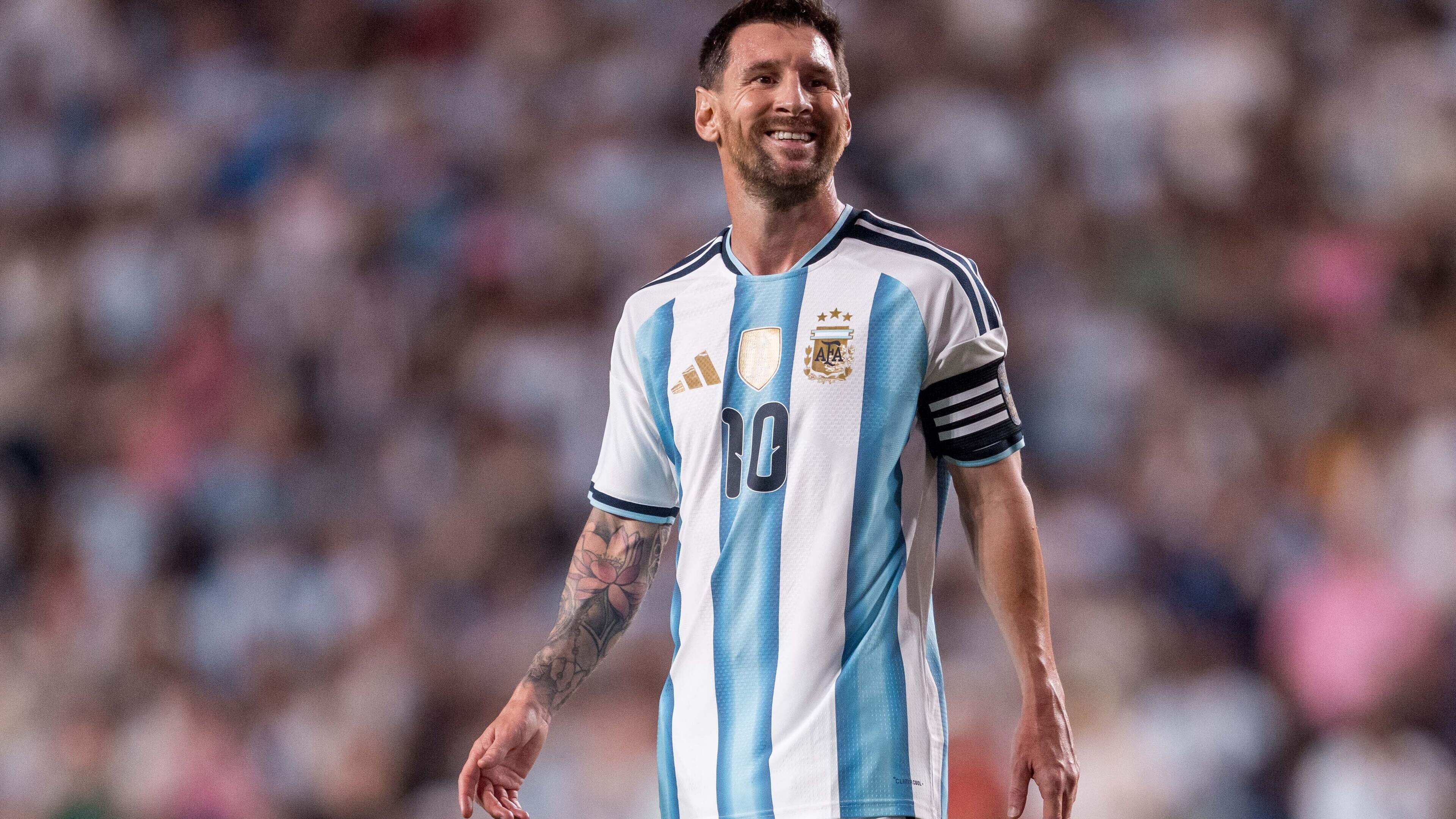Opgelucht Argentinië ziet invaller Lionel Messi sc