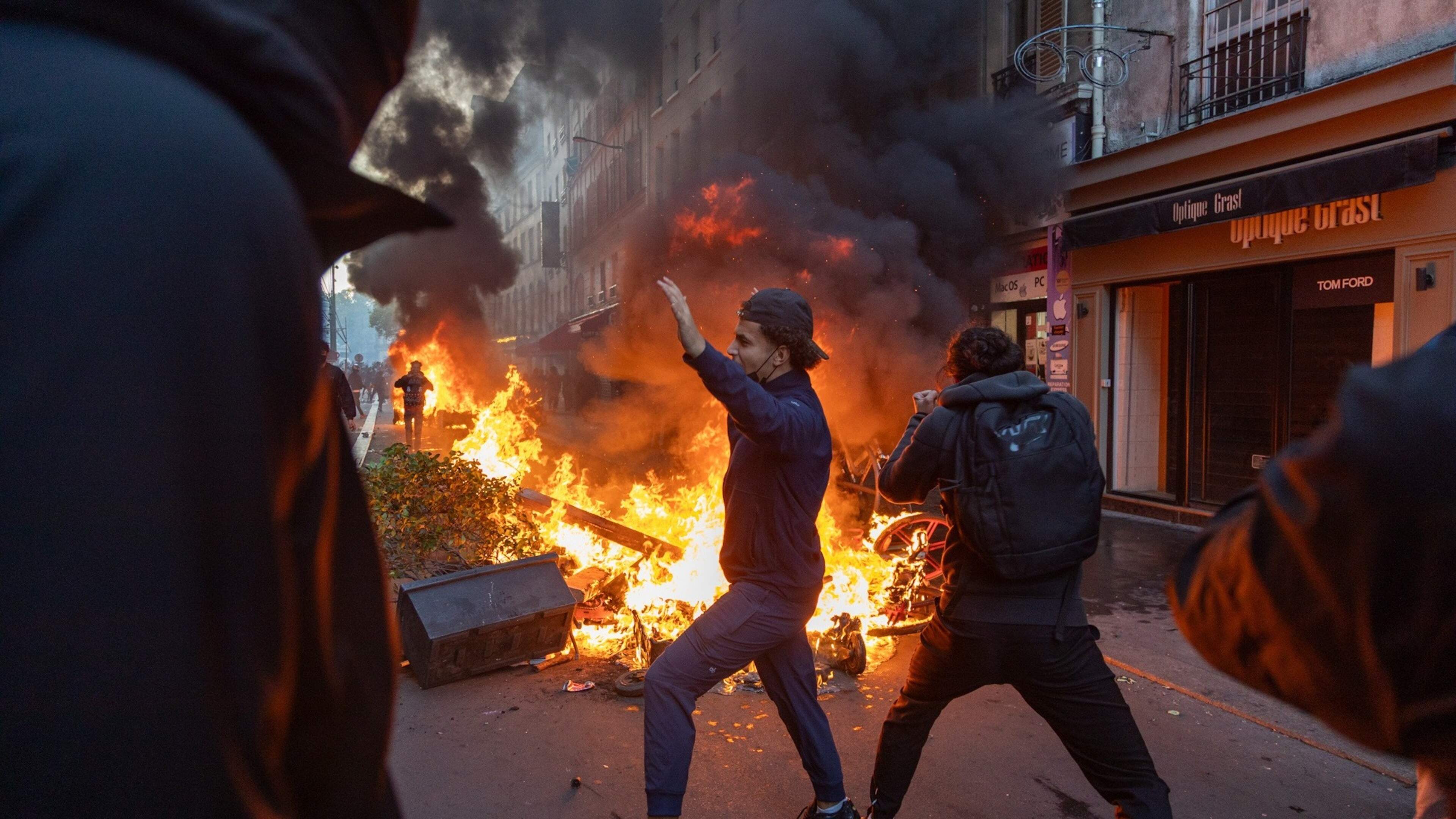 PSG - Lyon uitgesteld vanwege protesten in Frankrijk