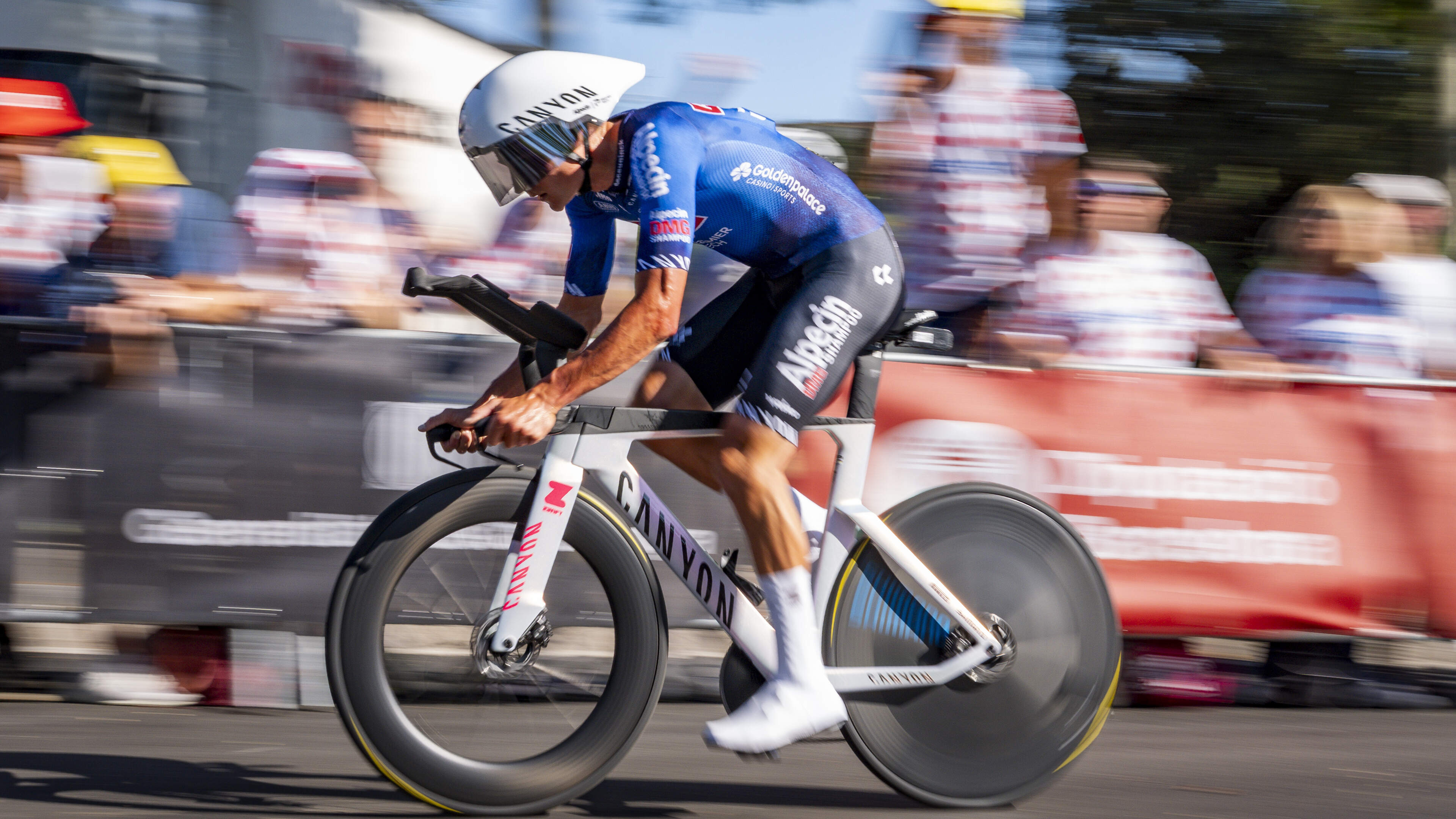 LIVE Tour de France | Kopgroep met twee Nederlanders, finale rit 2 leent zich voor Mathieu van der Poel