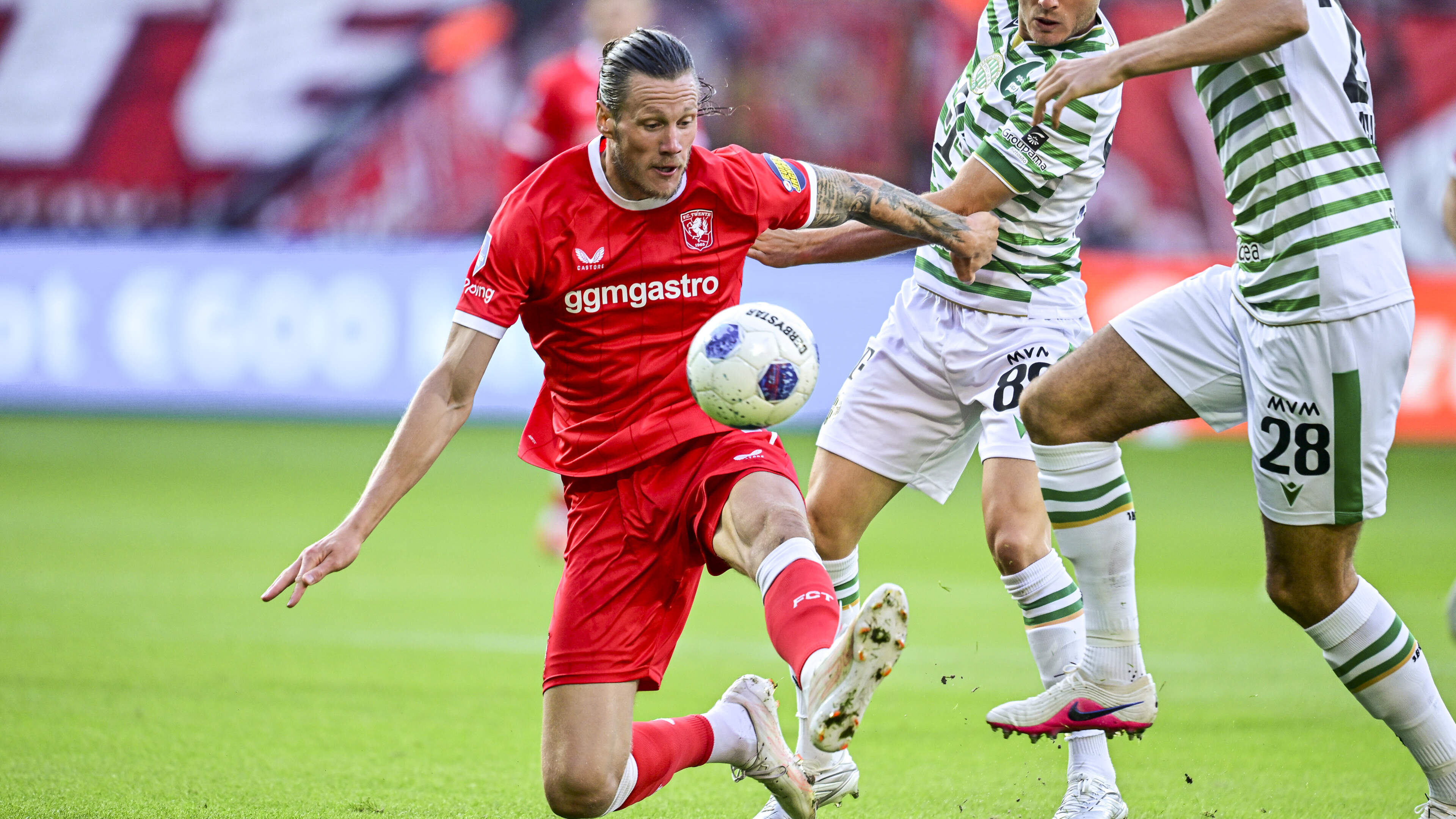 Europa League ver weg voor FC Twente na nederlaag thuis tegen Ferencváros