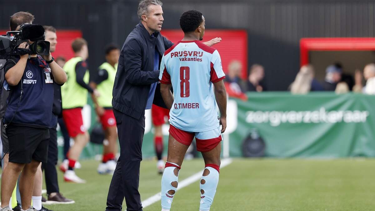 Bayer Leverkusenが入札しますが、FeyenoordはQuinten Timberのために何百万人も見たいと思っています（24）