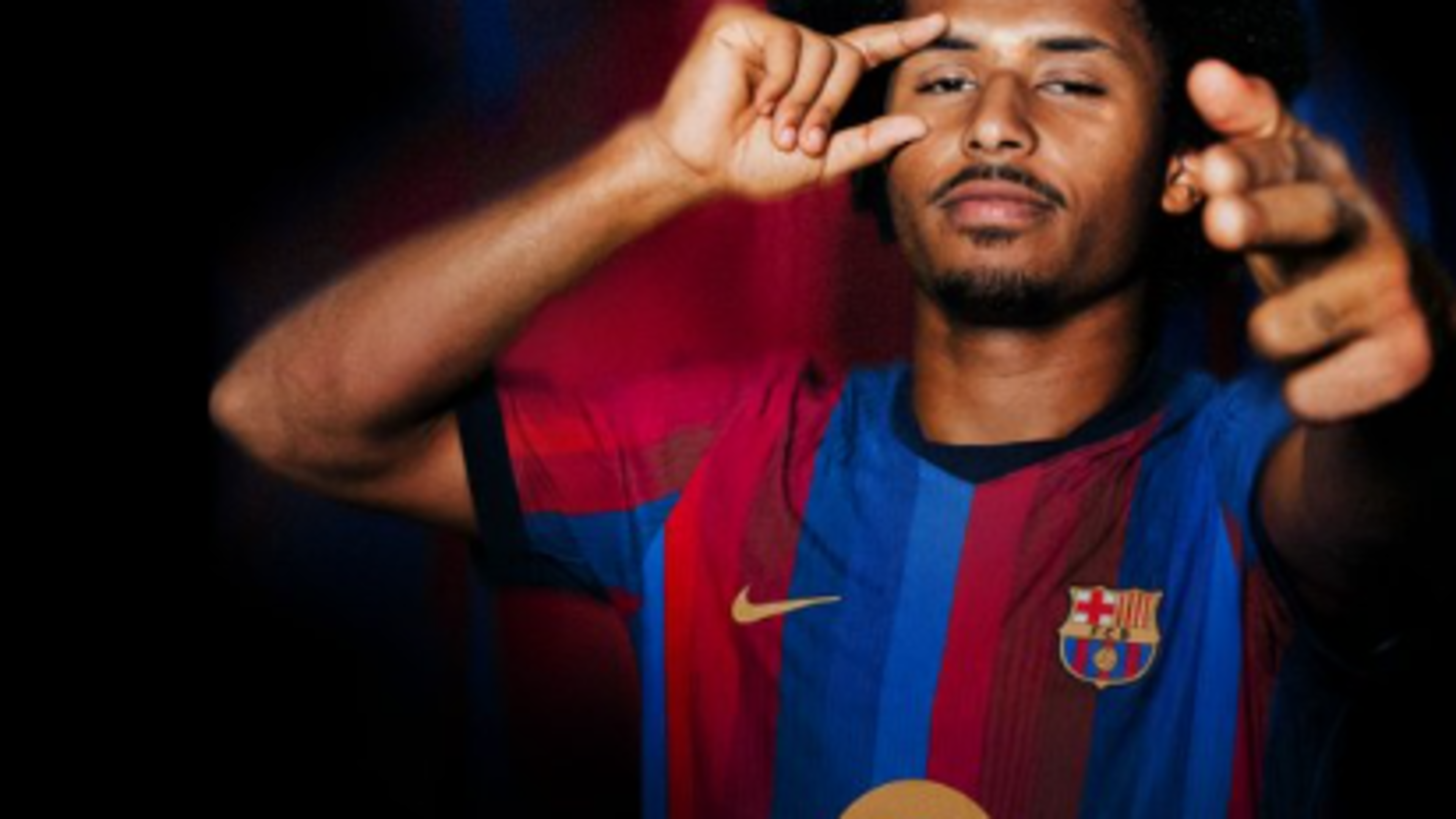 LIVE Transfers | FC Barcelona heeft nieuwe spits: Karim Adeyemi (24) komt over van Borussia Dortmund