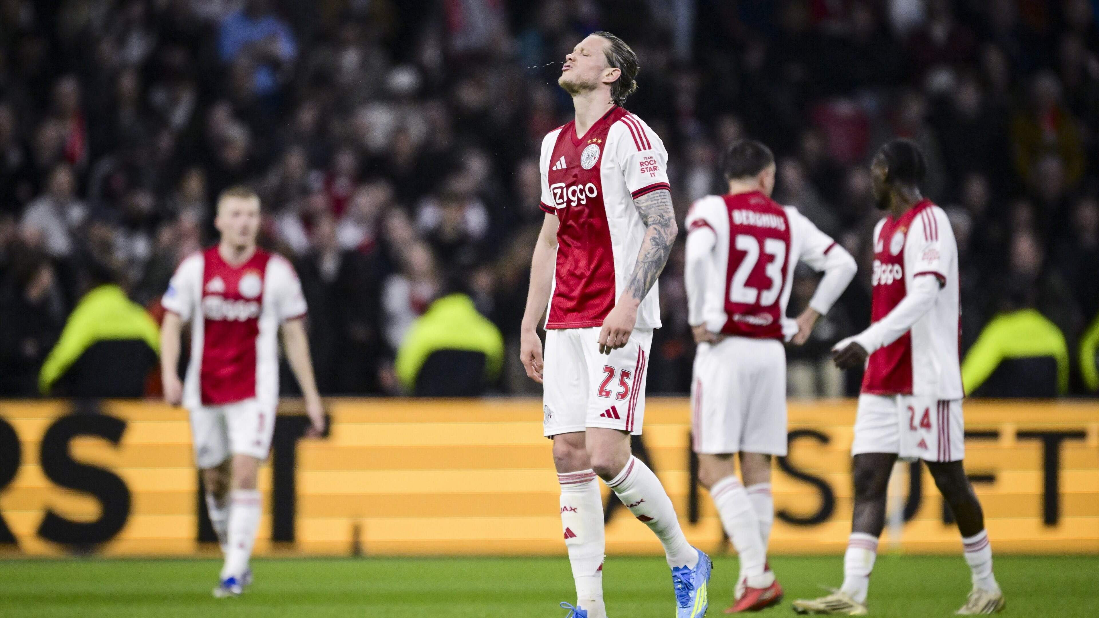 LIVE Eredivisie: Ajax krijgt al snel dreun van FC Twente in Johan Cruijff ArenA