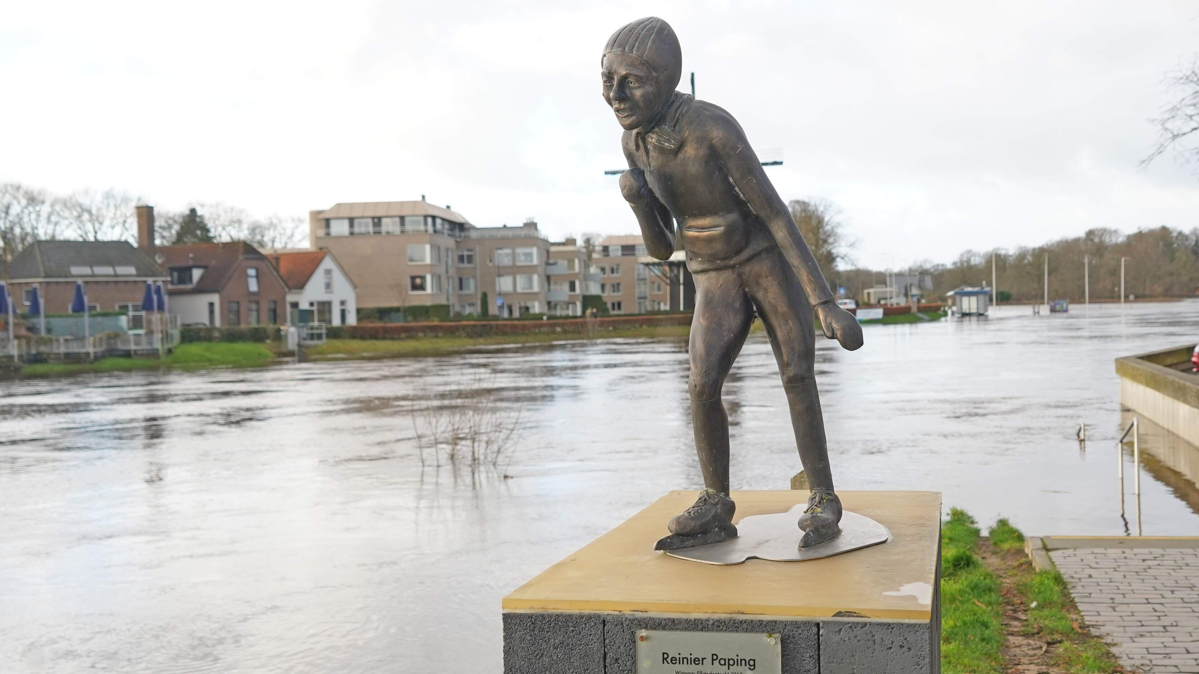 Statue of Skating Legend Reinier Paping Removed Following Damage