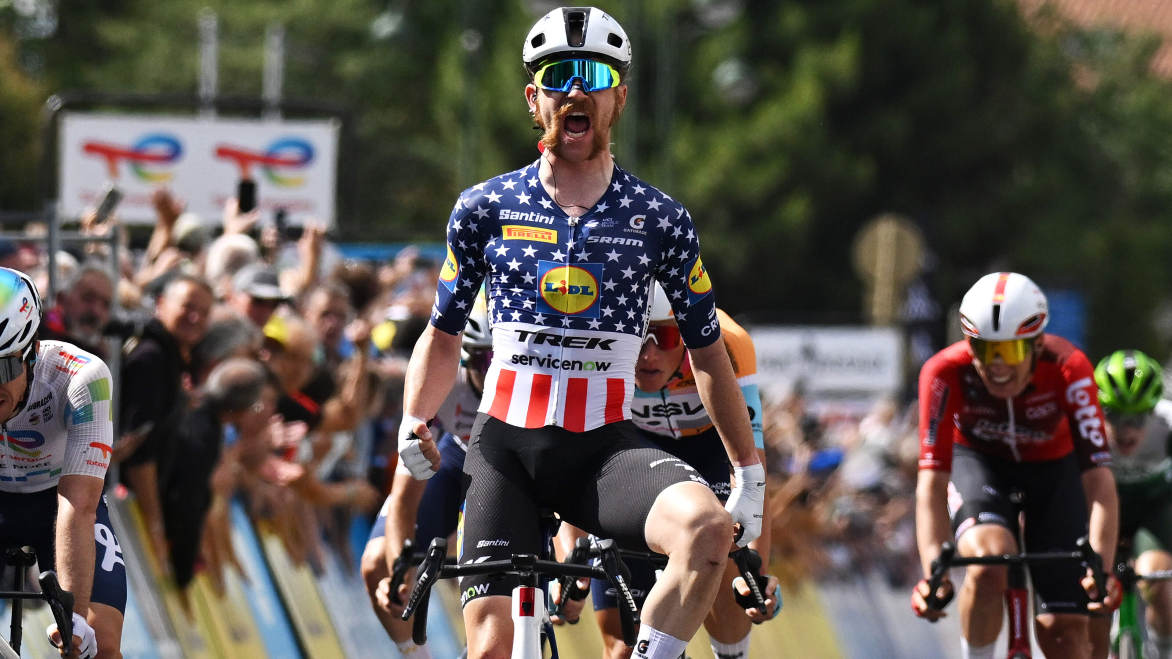 Peloton laat zich verrassen door vroege vlucht: Quinn Simmon