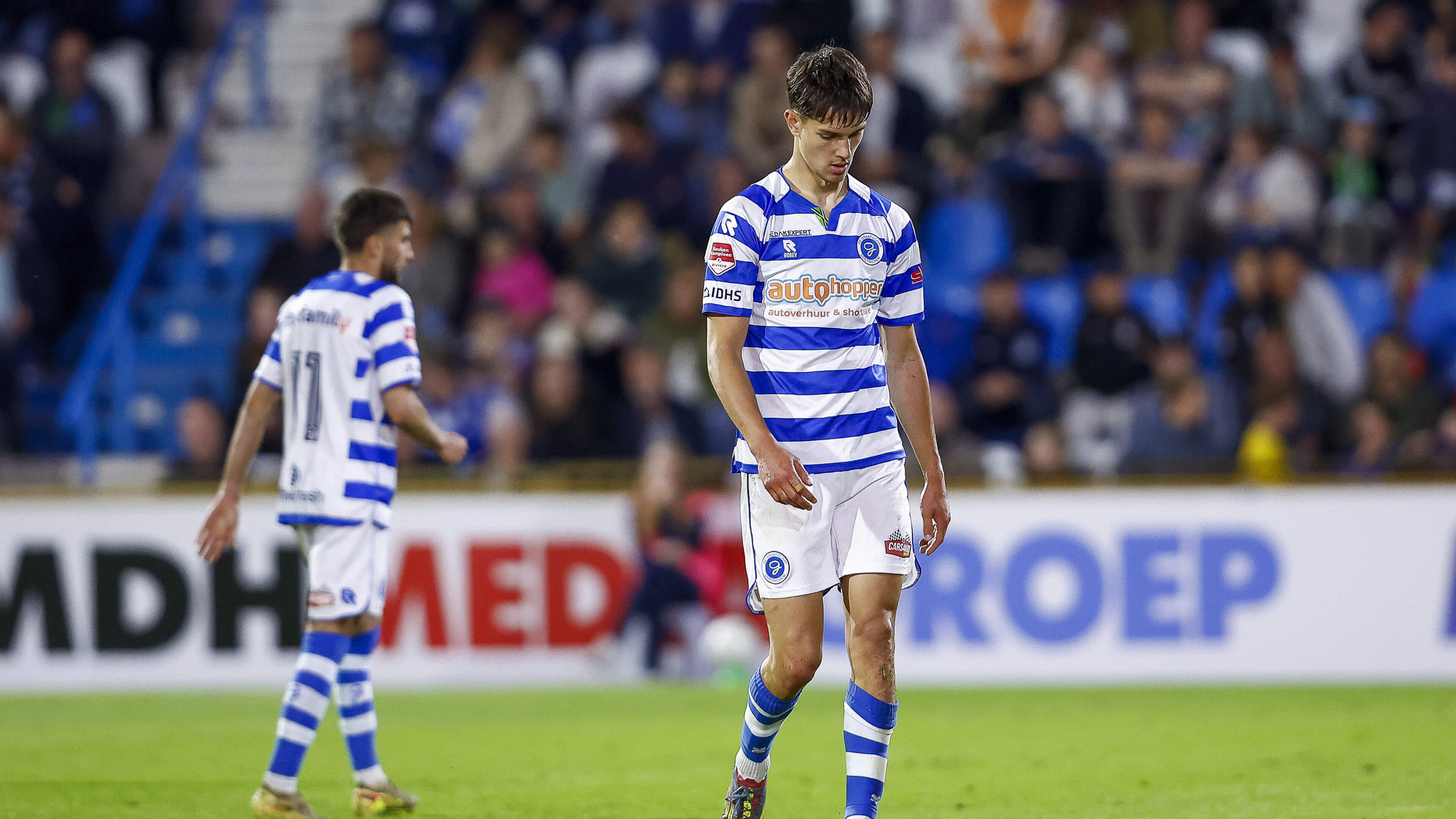 De Graafschap-verdediger niet onder de indruk van rood na vliegende tackle: ’Ik raak ’m niet met mijn noppen’