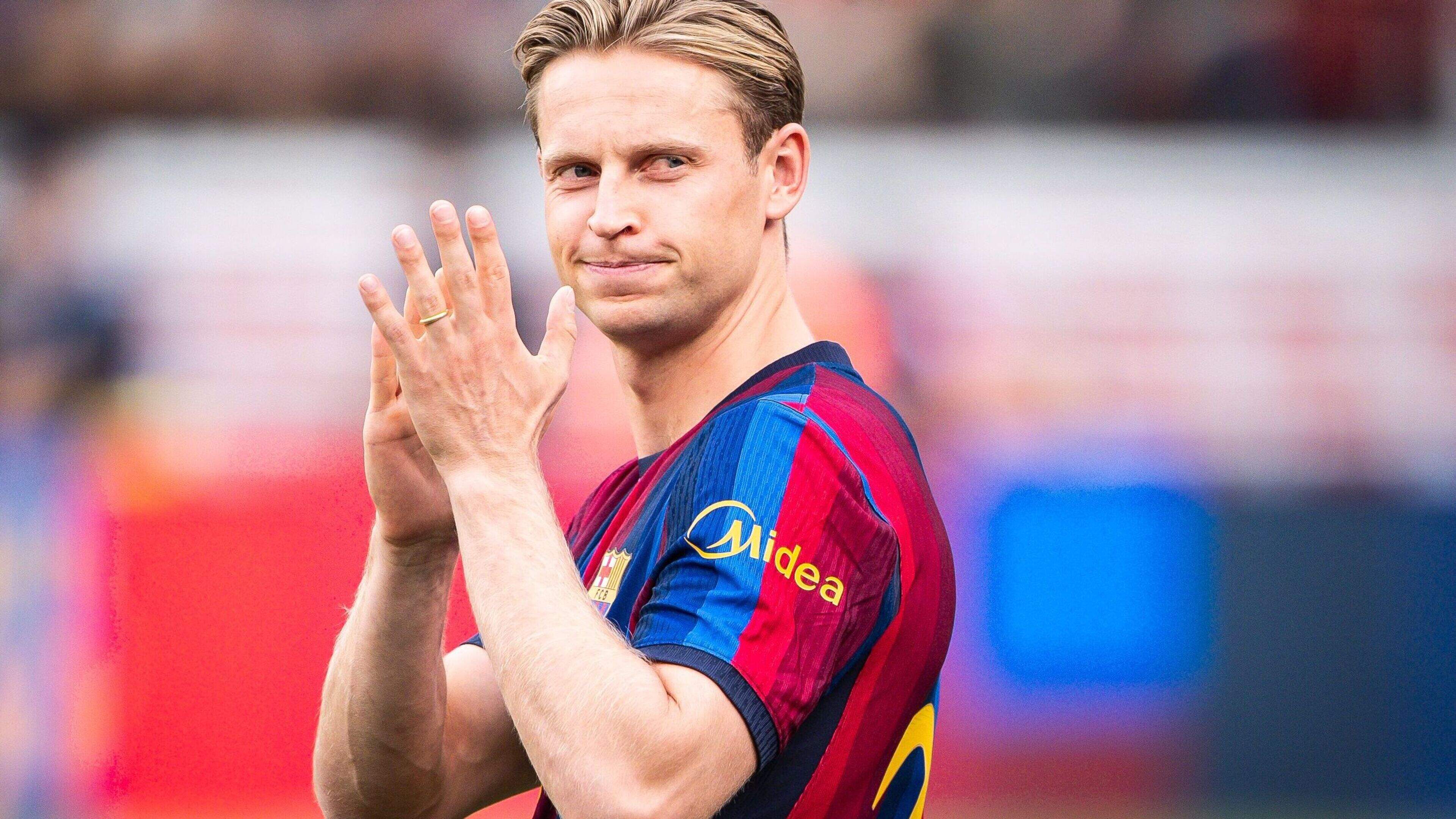 Fluitconcert voor Frenkie de Jong in Camp Nou, staande ovatie voor Rodri