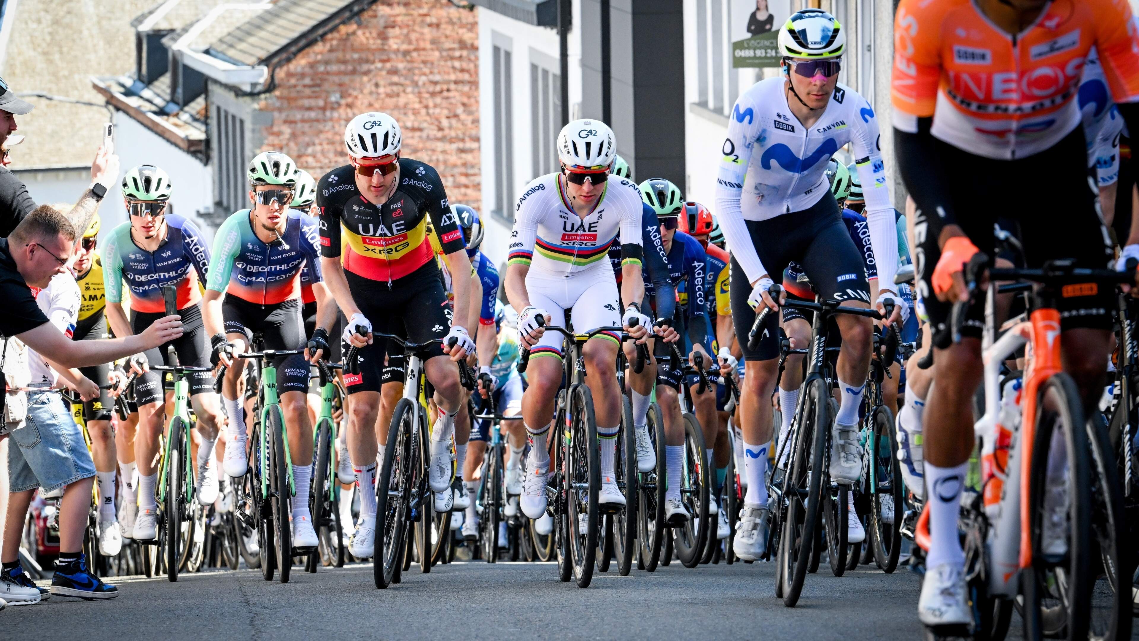 LIVE Luik-Bastenaken-Luik: Tadej Pogacar na grote achterstand weer bij Remco Evenepoel & co