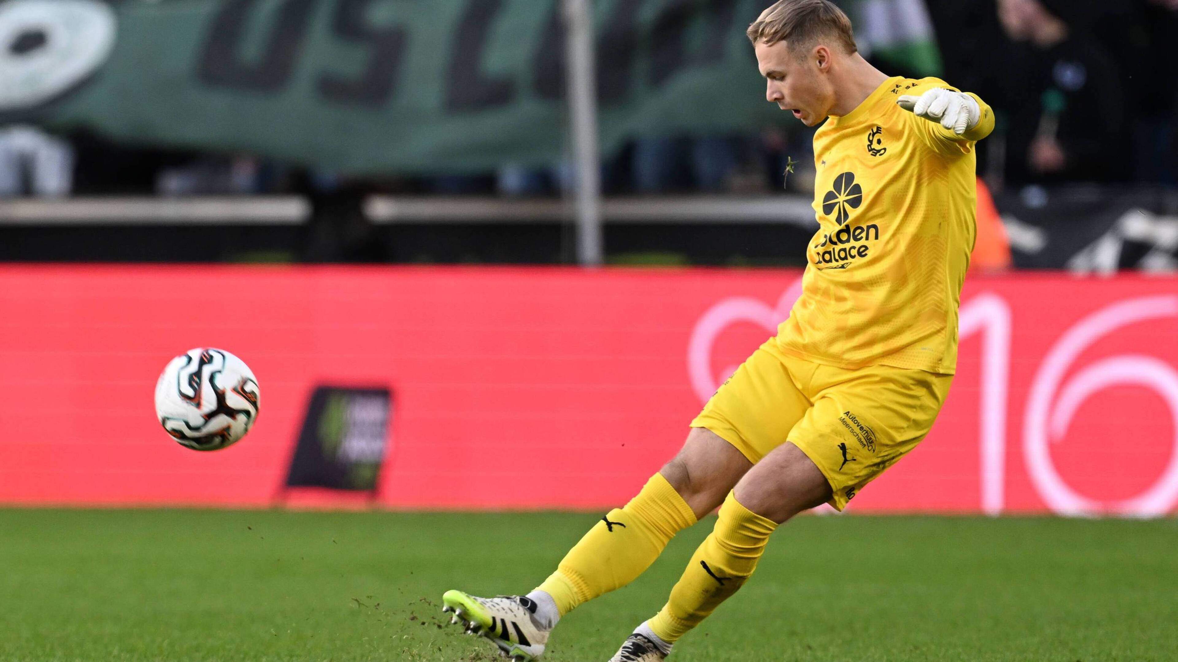 Sparta toont voor opvolging Joël Drommel interesse in voormalige PSV-doelman Maxime Delanghe