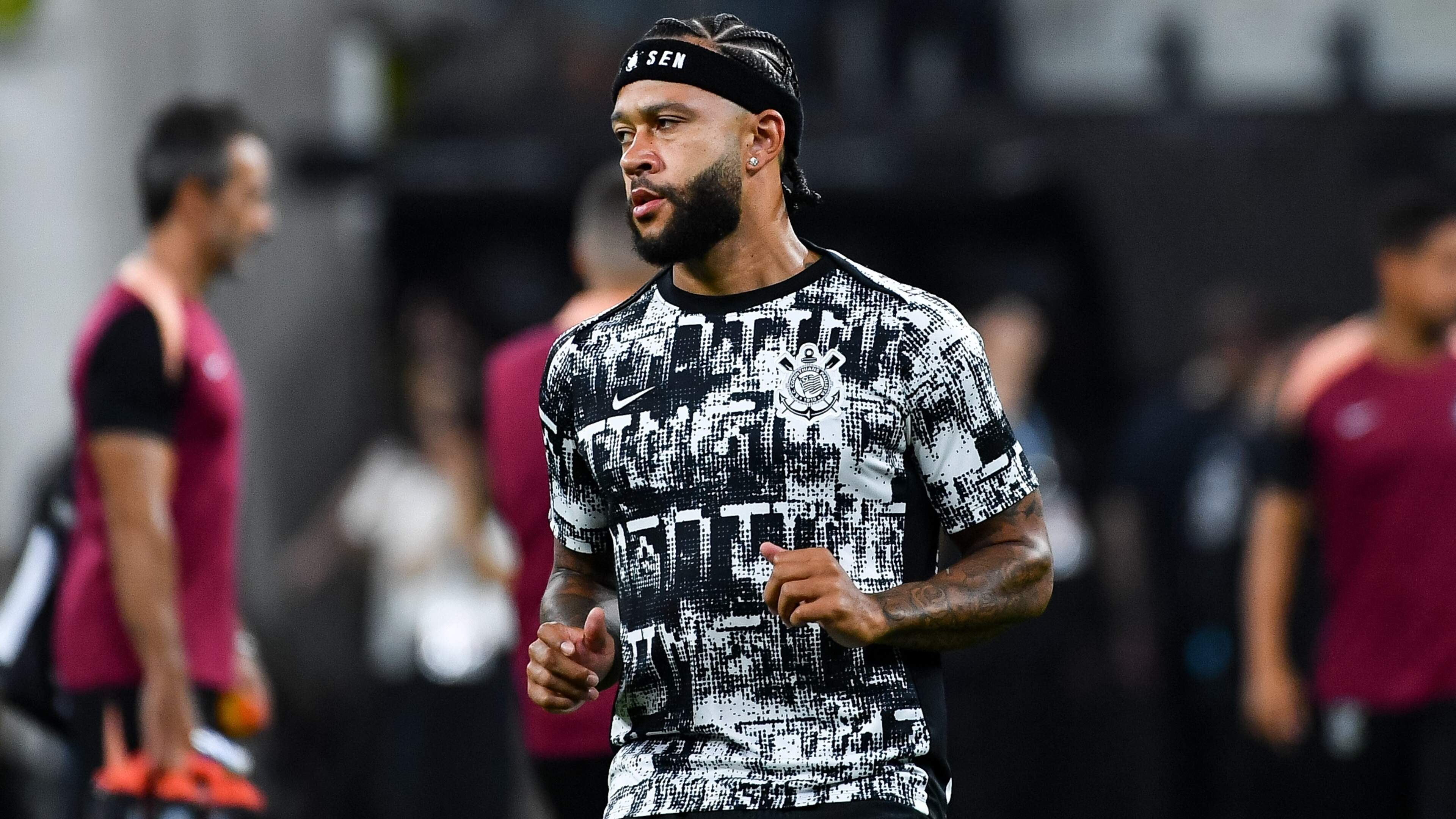 ’Tegenslag voor Memphis Depay richting WK 2026 door blunder van werkgever Corinthians’