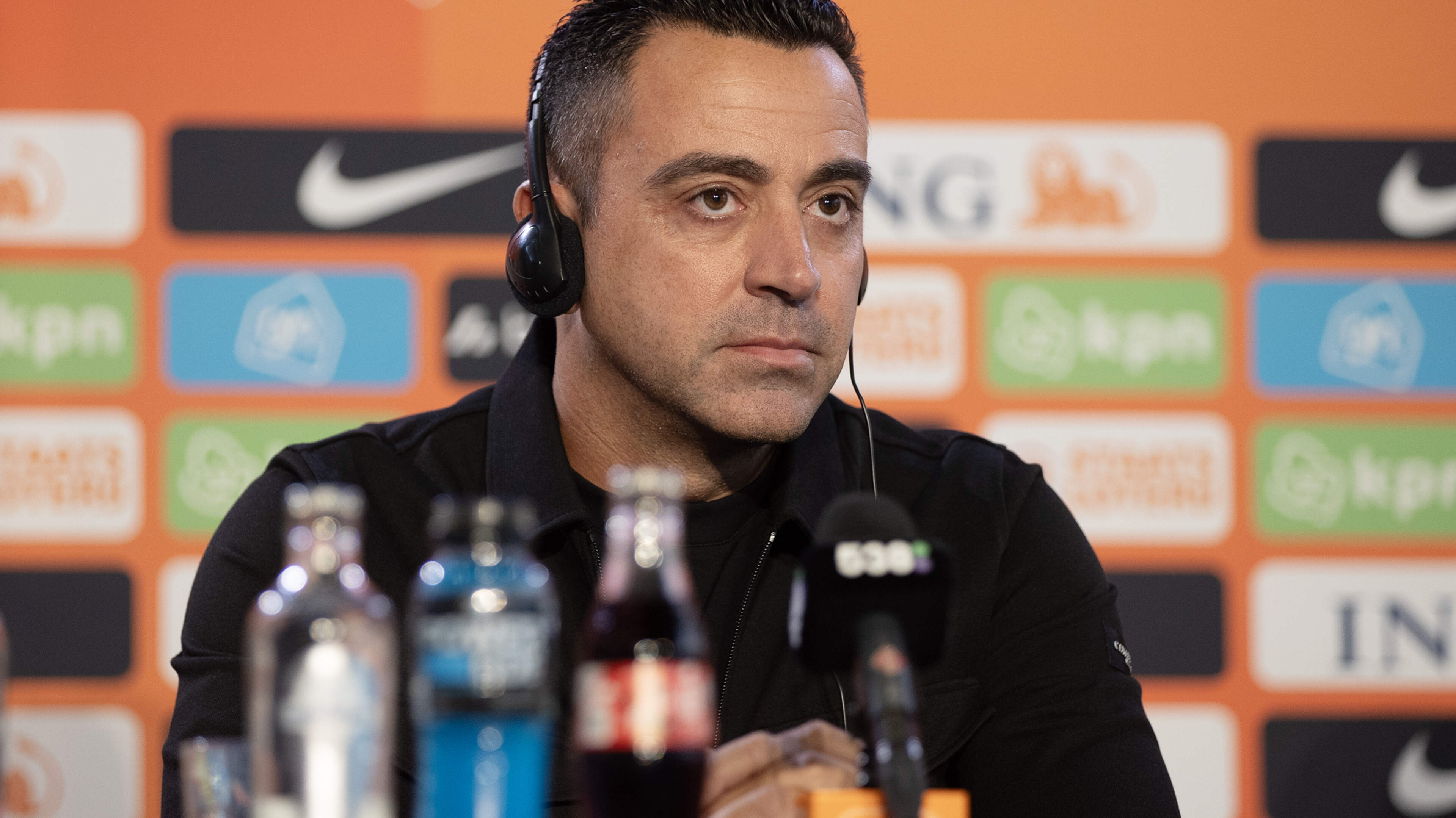LIVE | Nieuwe bondscoach Xavi spreekt: ’Ik geloof in deze generatie’