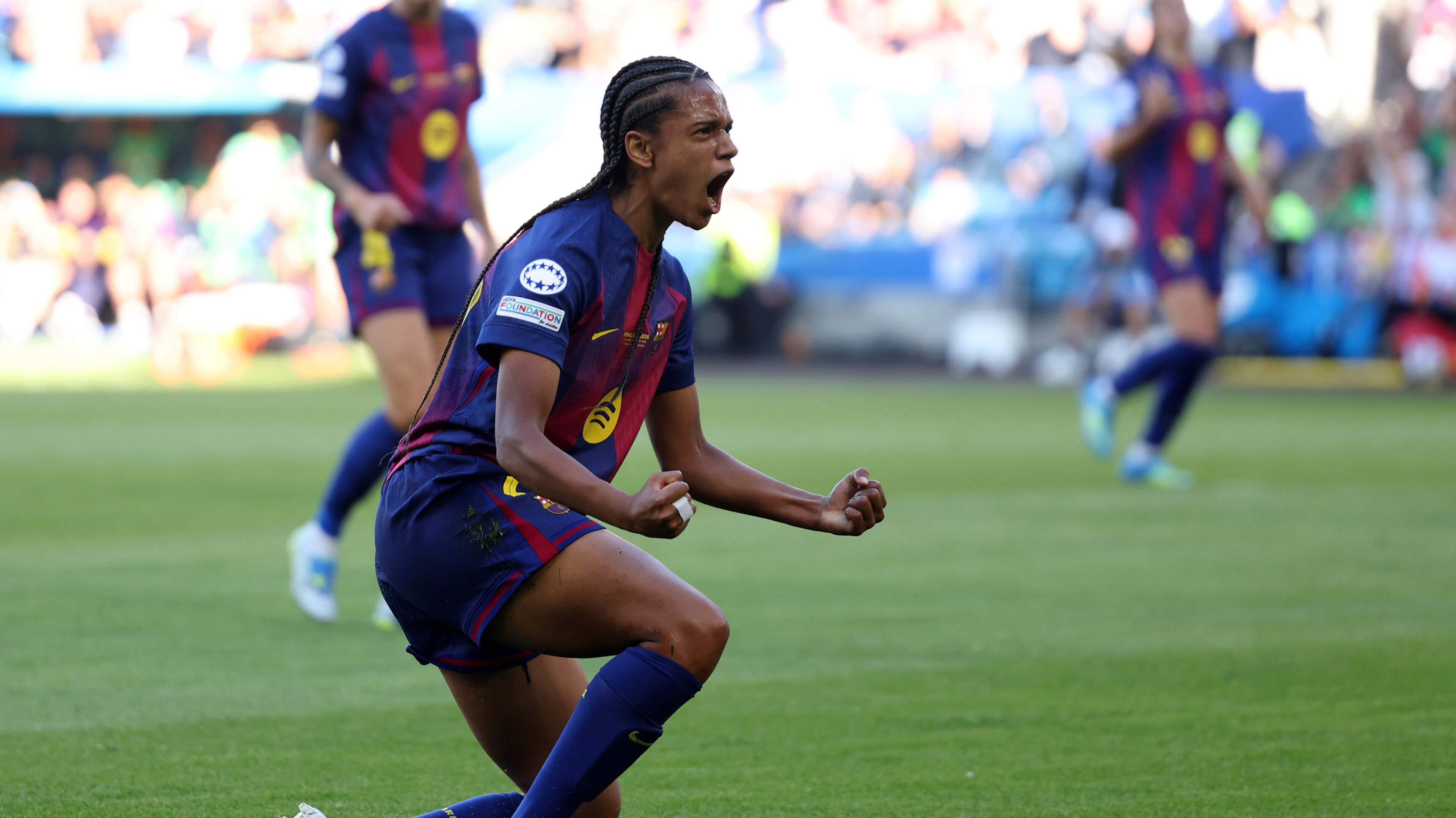 Groot succes Esmee Brugts: Oranje Leeuwin verslaat met FC Barcelona in finale Lyon en wint Champions League