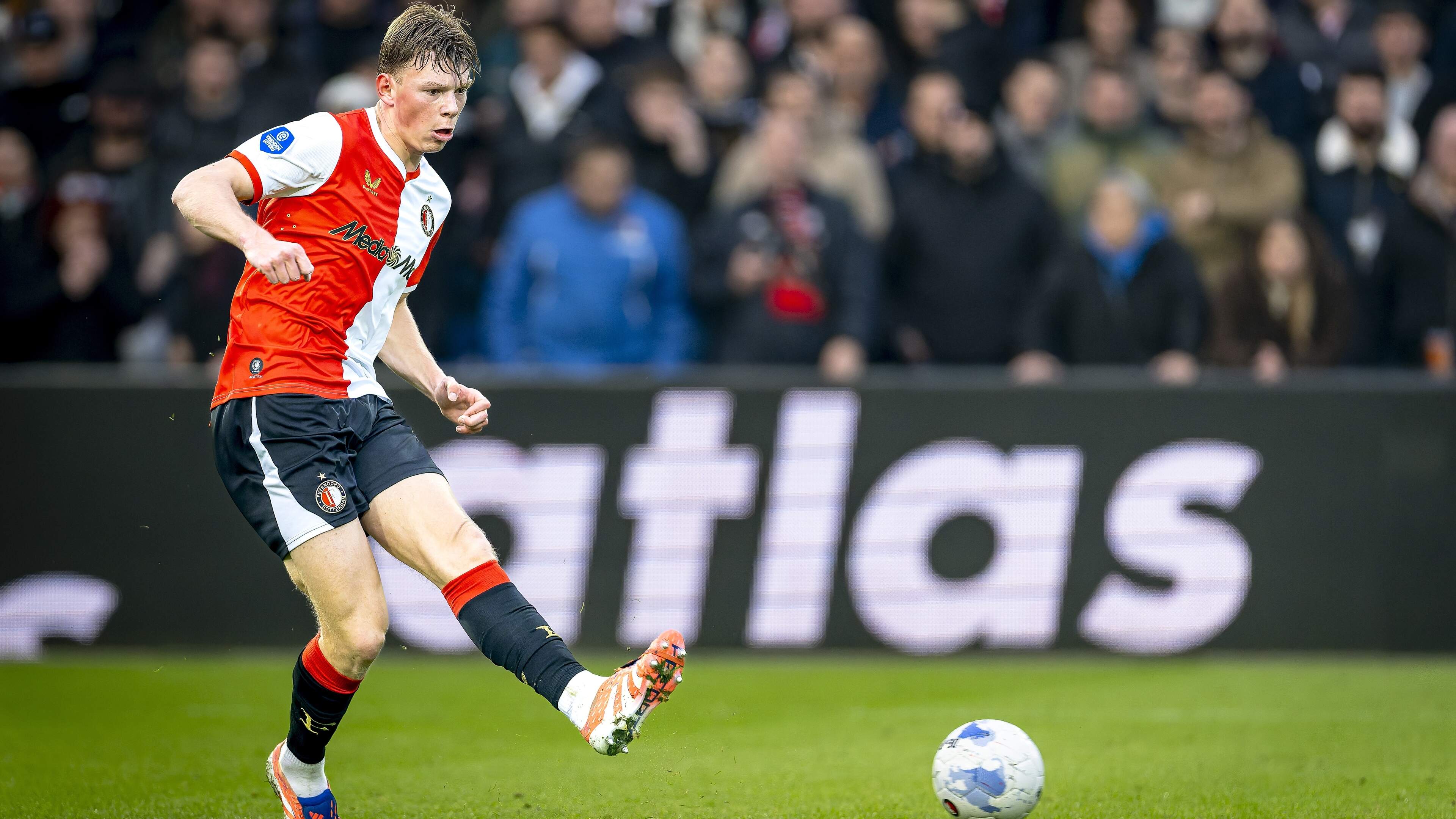 LIVE Transfers | Feyenoord verhuurt verdediger Jan Plug aan Excelsior