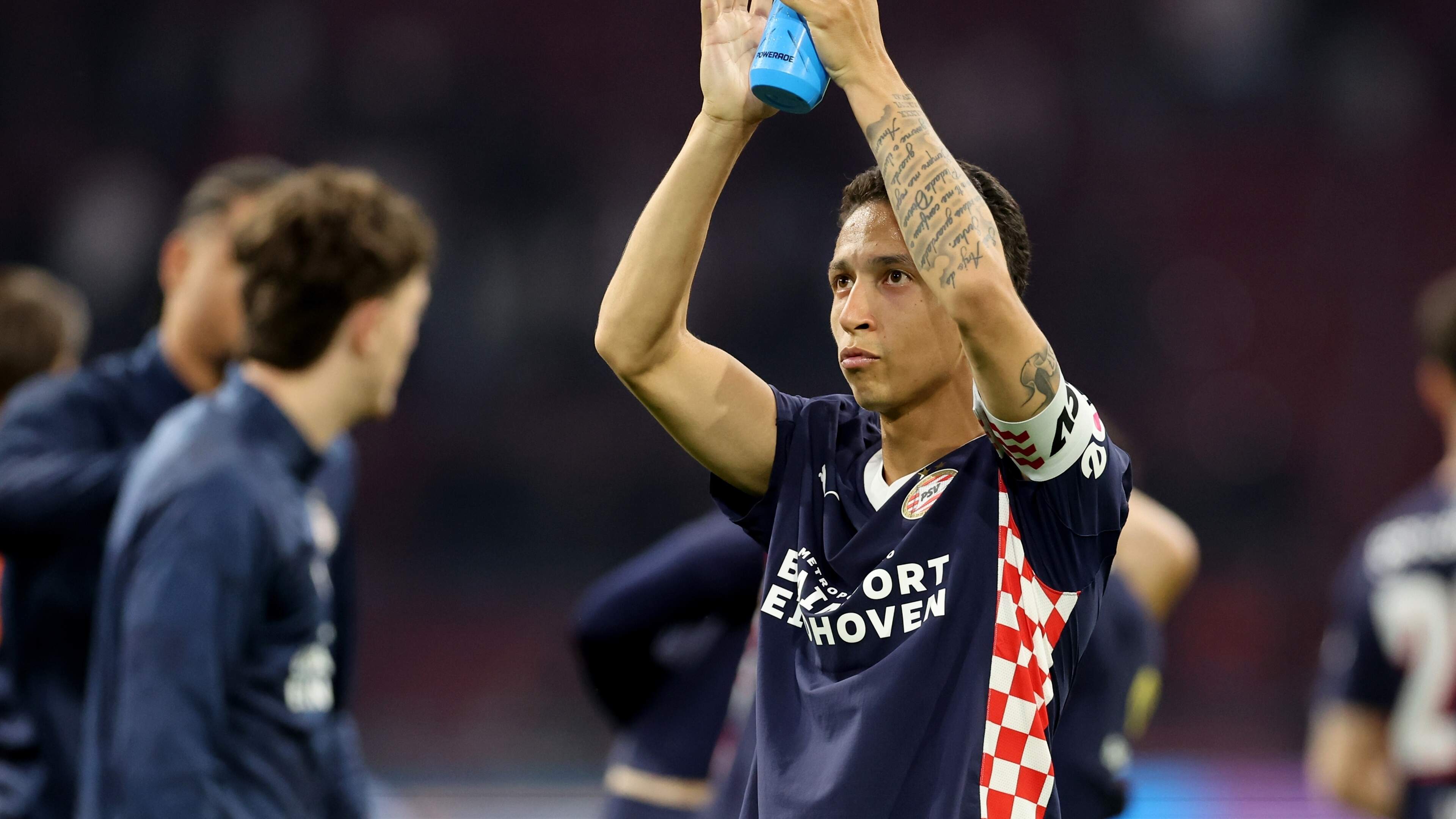 PSV moet door clausule rekening houden met mogelijk vertrek Mauro Junior