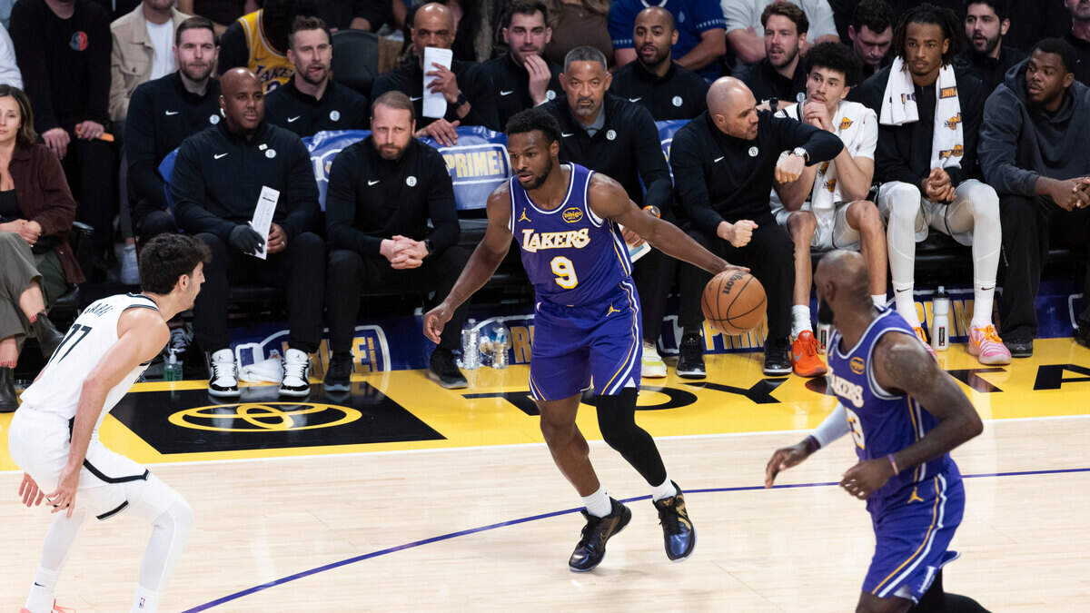 LeBron en Bronny James zorgen voor nieuwe NBA-primeur met assist