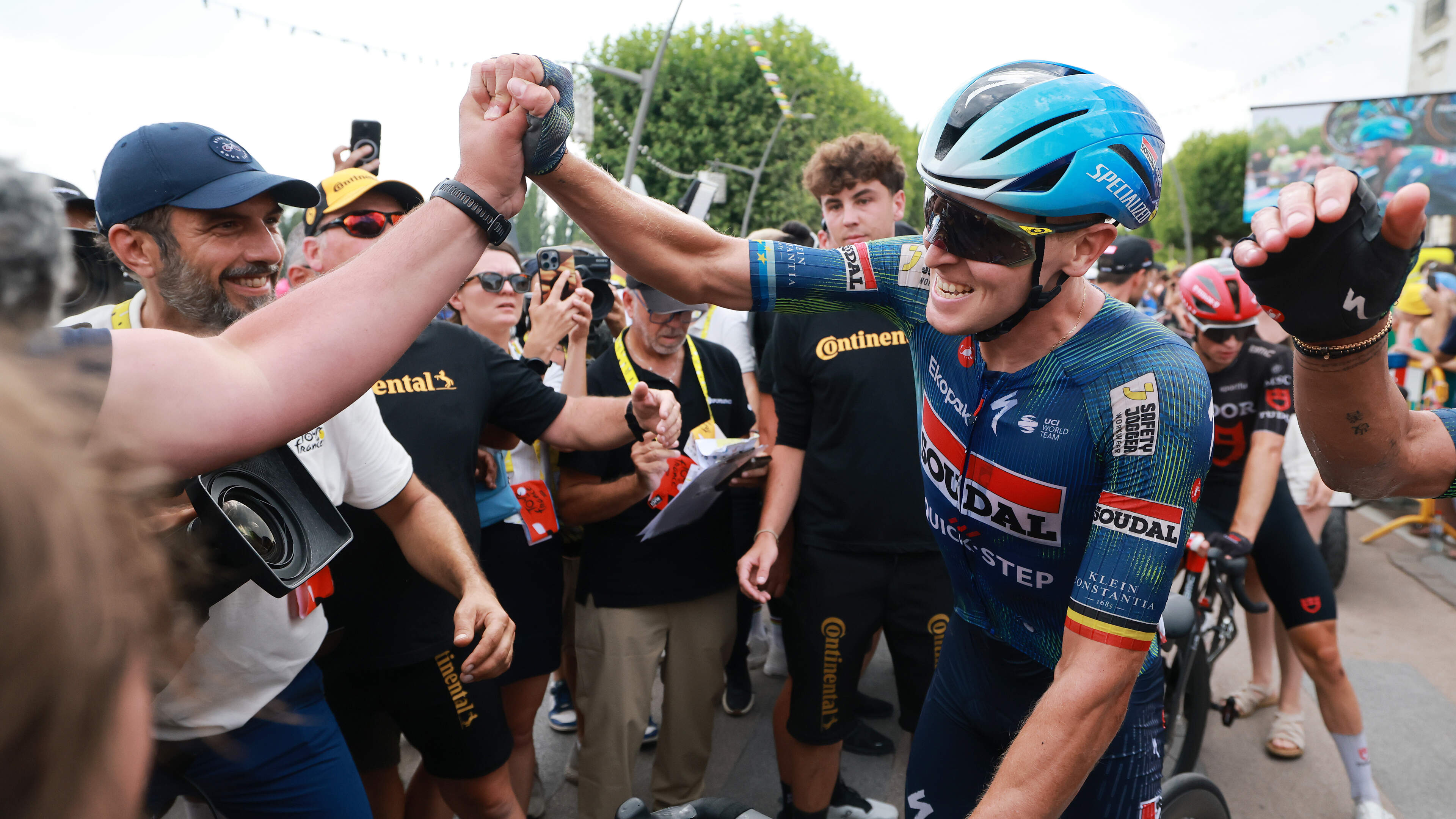 Uitslagen en standen Tour de France: Olav Kooij weer tweede achter Tim Merlier, top-10 klassement ongewijzigd