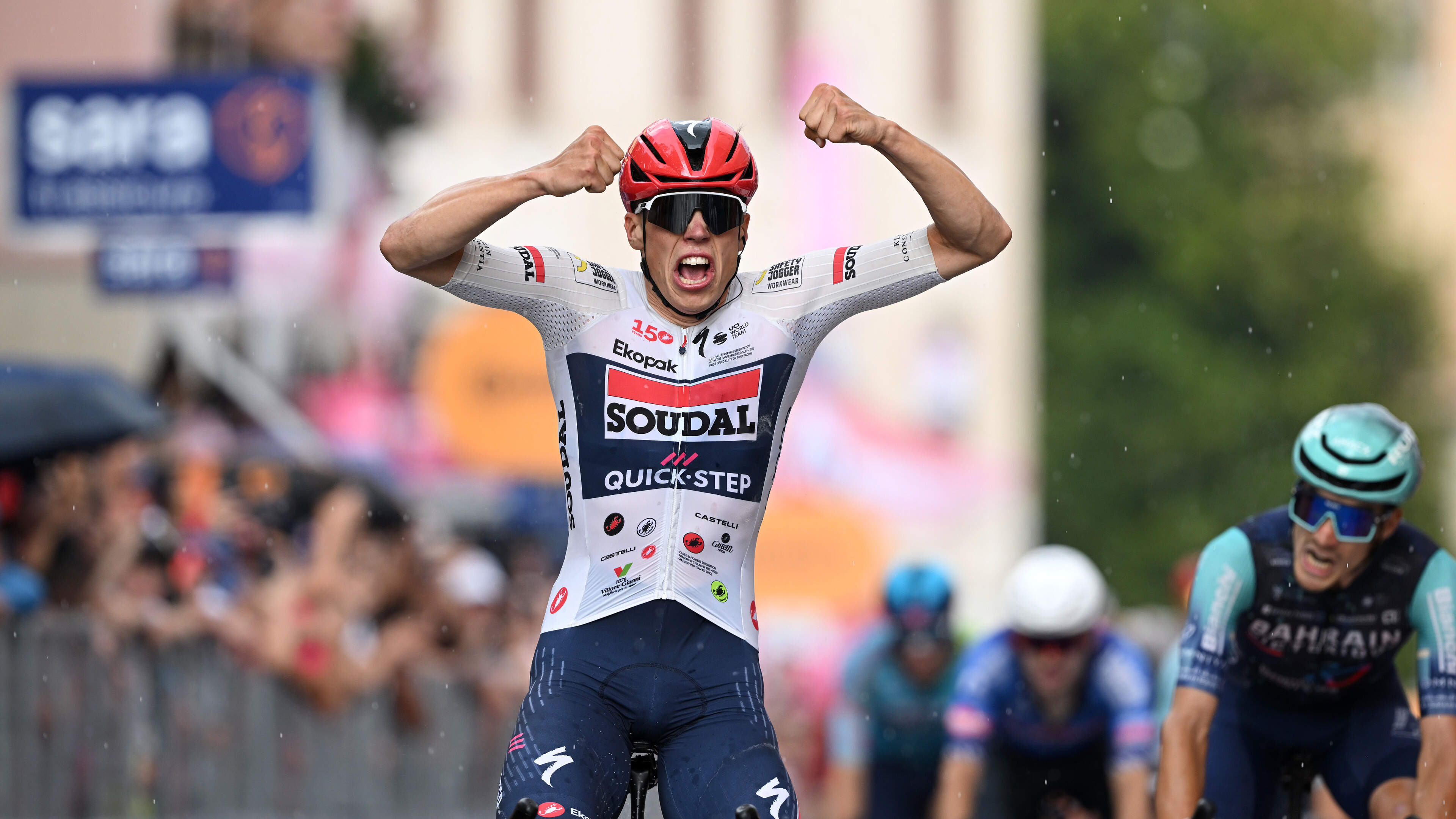 Hattrick voor Paul Magnier in Giro d’Italia na spectaculaire ontknoping