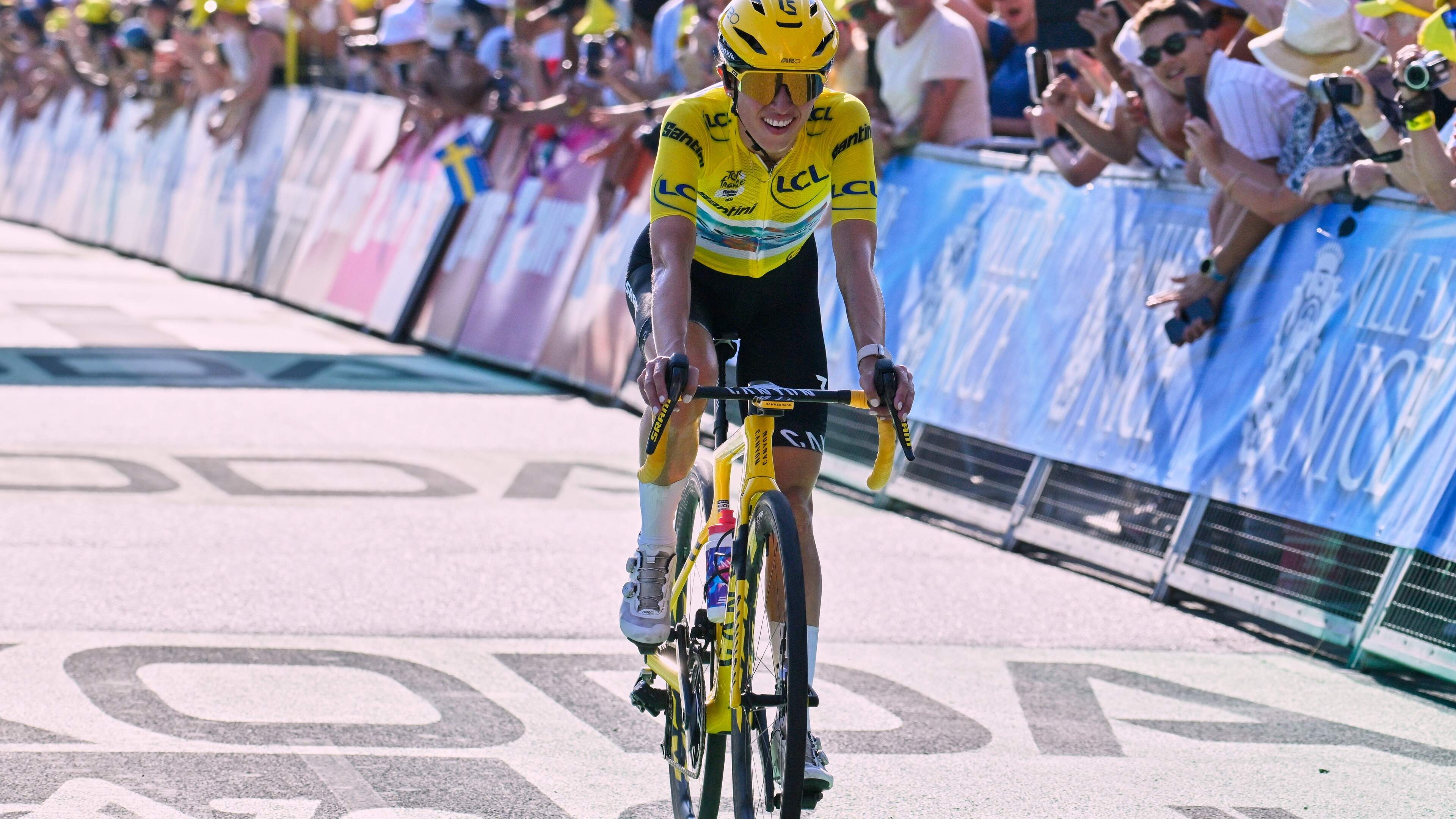Toprenster Marlen Reusser (35) pleit voor naamsverandering Tour de France: ’Dat vind ik vreemd’