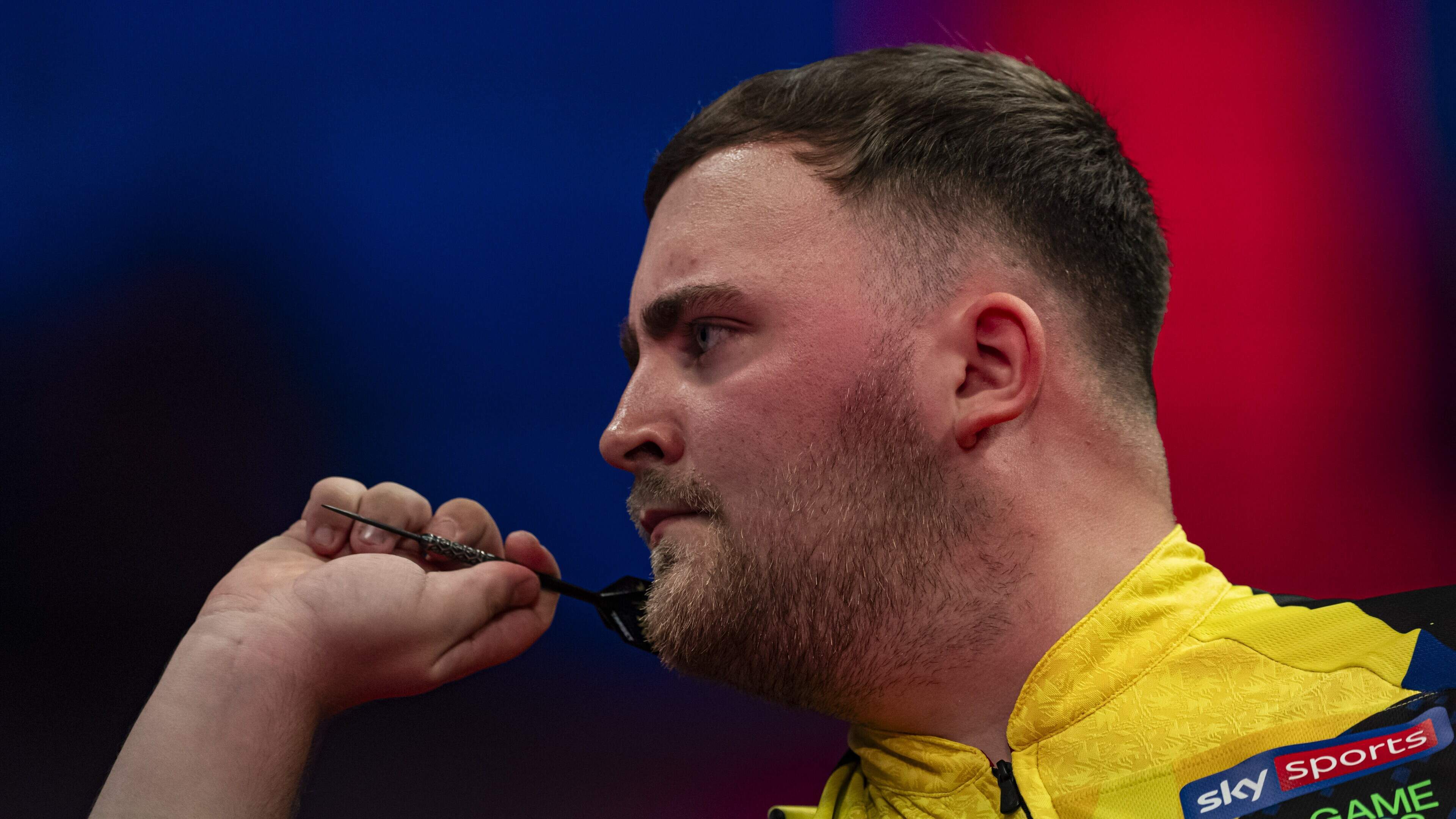 Luke Littler maakt gehakt van Gerwyn Price en wint World Matchplay opnieuw