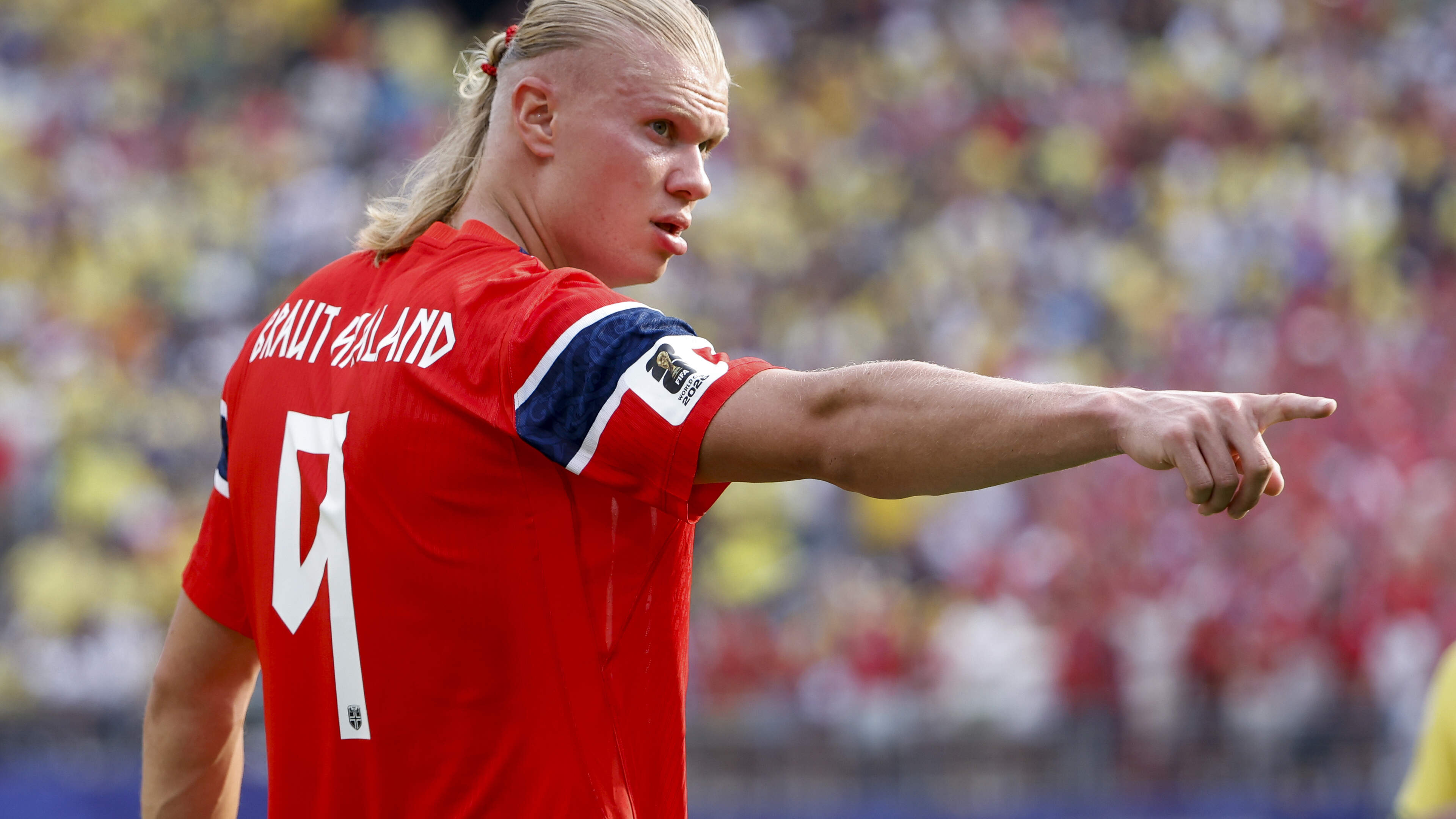 Engeland doodsbang voor Erling Haaland na stunt tegen Brazilië: ’Hij geeft Noorwegen de hoop dat er veel meer in zit’