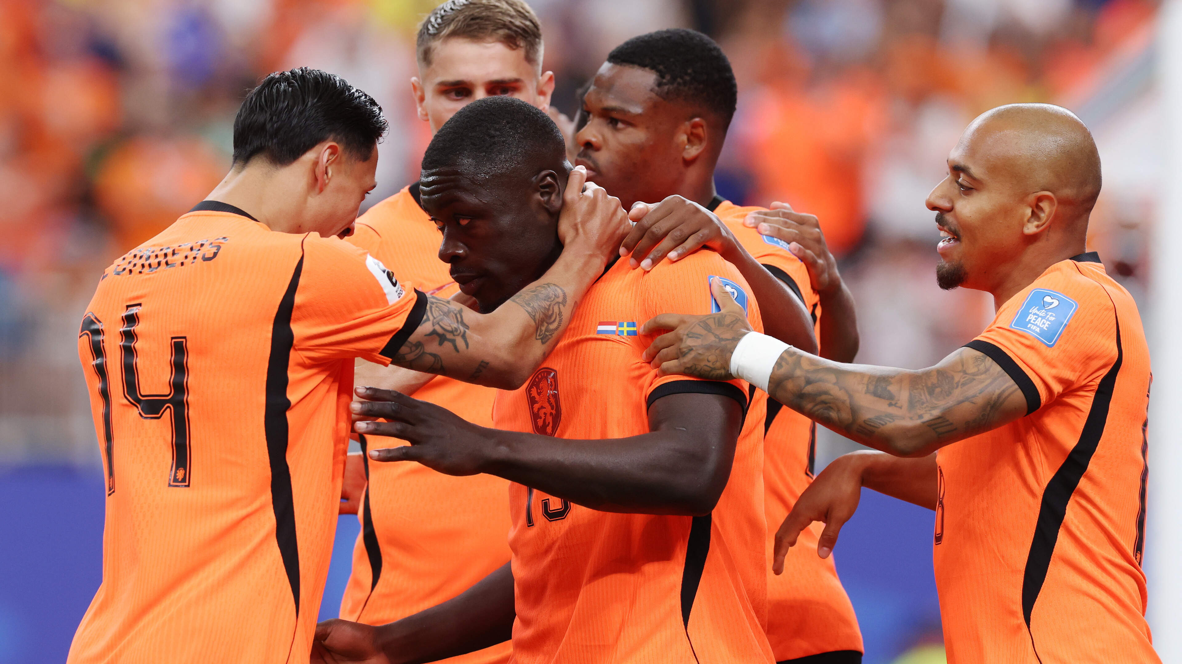 Ronald Koeman kijkt bezorgd tijdens het WK 2026
