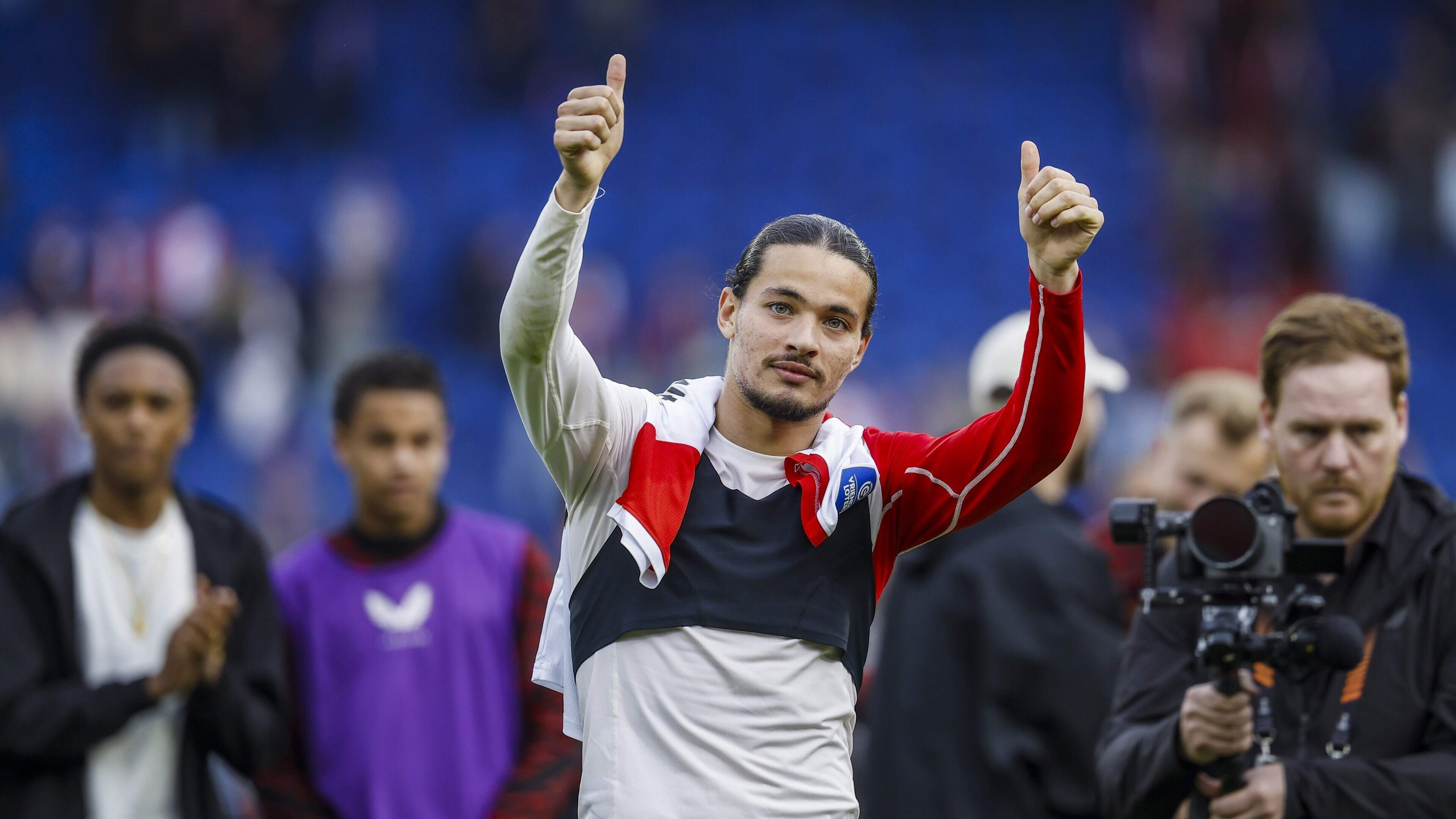 Feyenoord: miljoenen cashen voor transfers of kwaliteit in elftal houden?