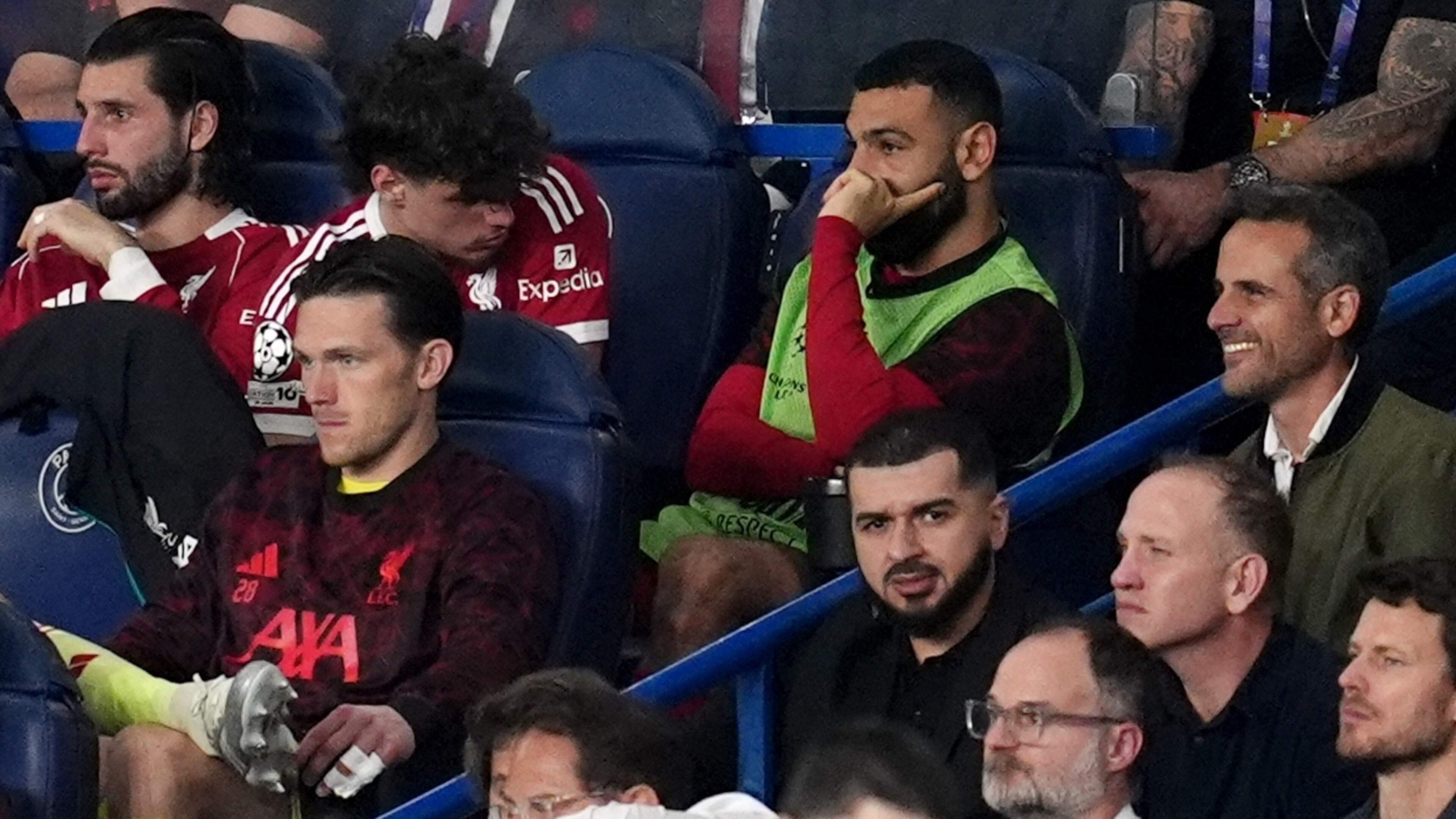 Arne Slot laat Mohamed Salah met rust na pijnlijke avond Liverpool en verklaart pijnlijke keuze voor vedette