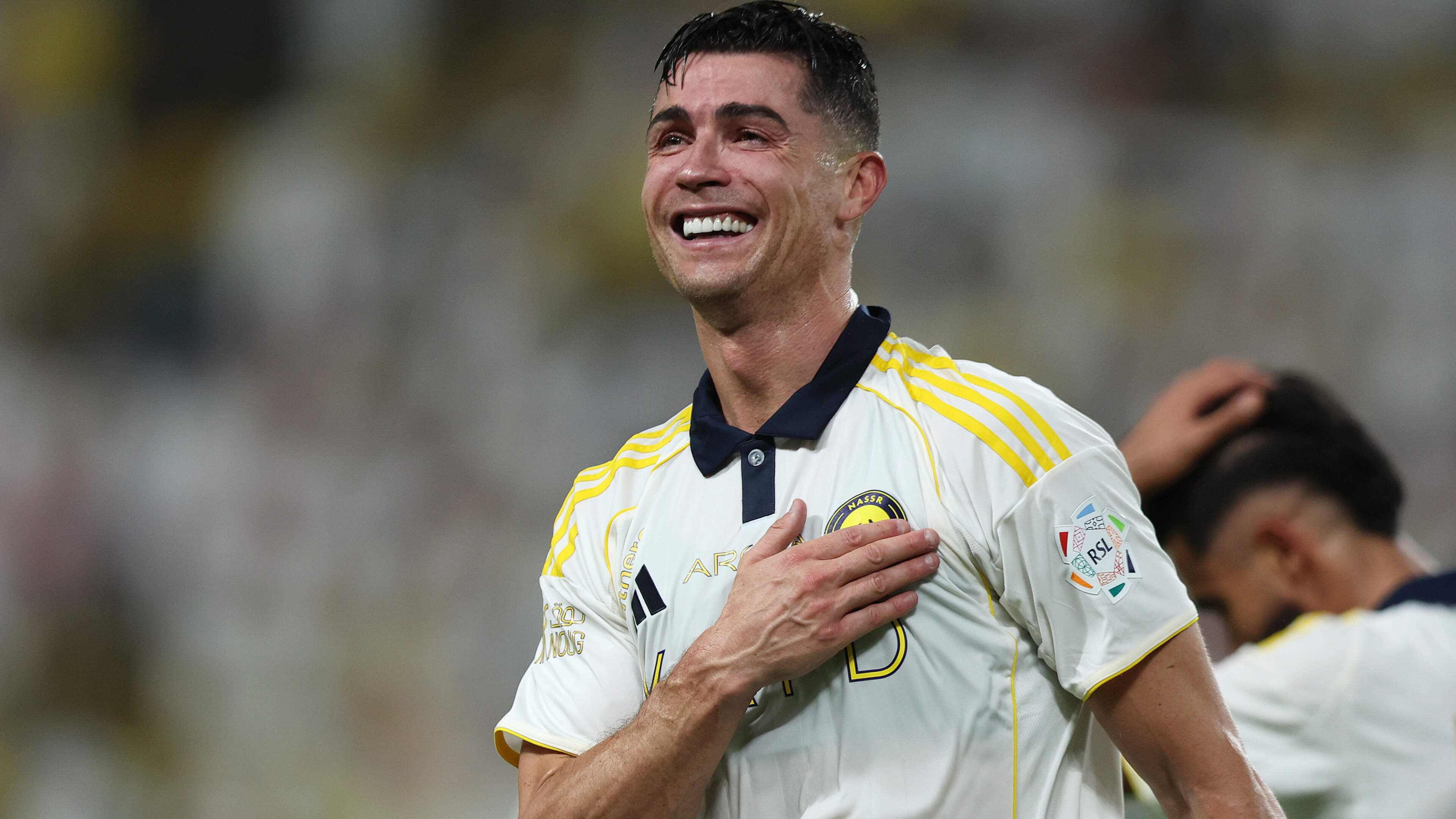 Emotionele Cristiano Ronaldo (41) eist hoofdrol op in kampioensduel en pakt felbegeerde titel