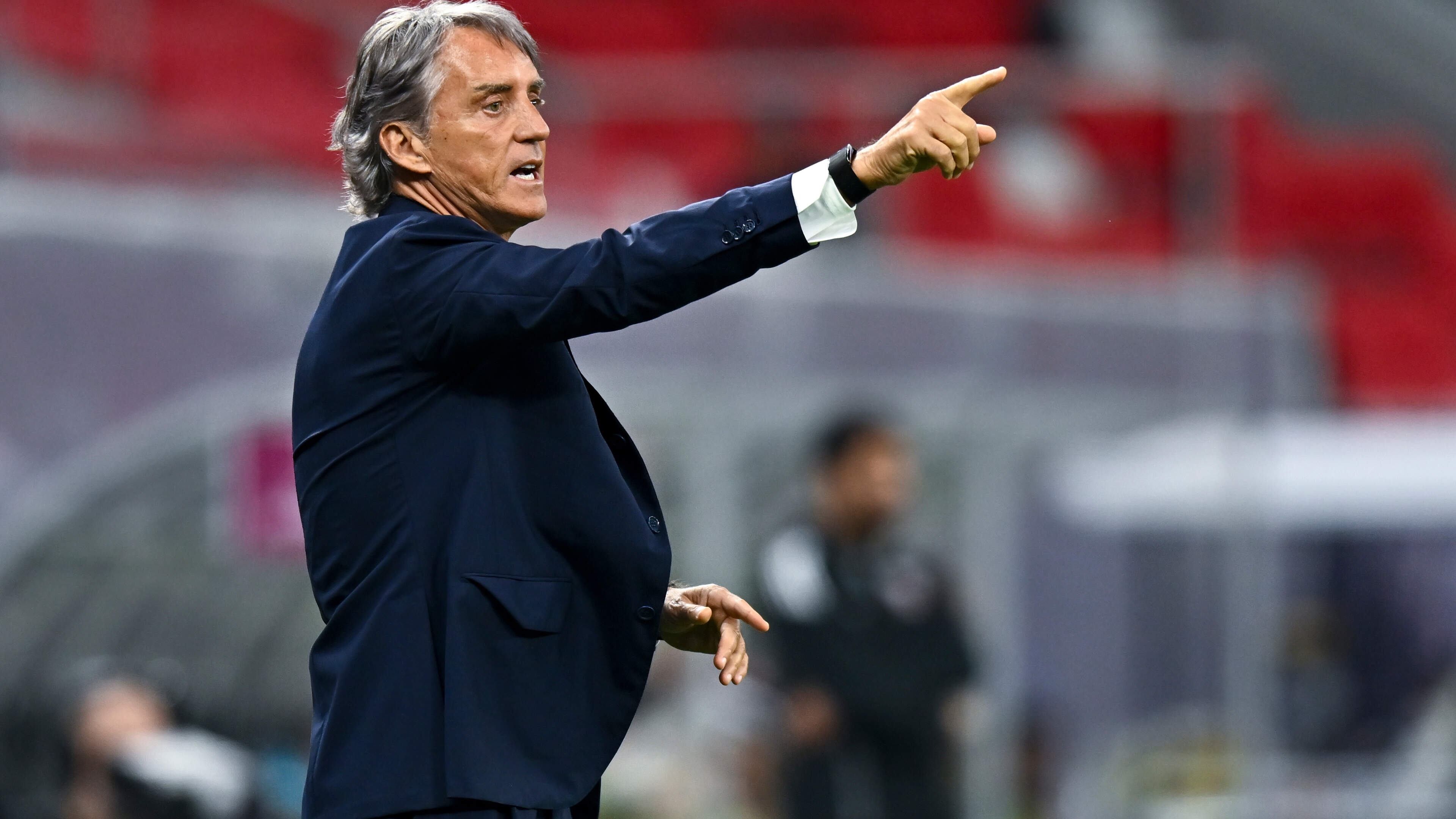Roberto Mancini was een week kampioen van Qatar: reglementaire blunder op ander veld gooit titelstrijd helemaal open