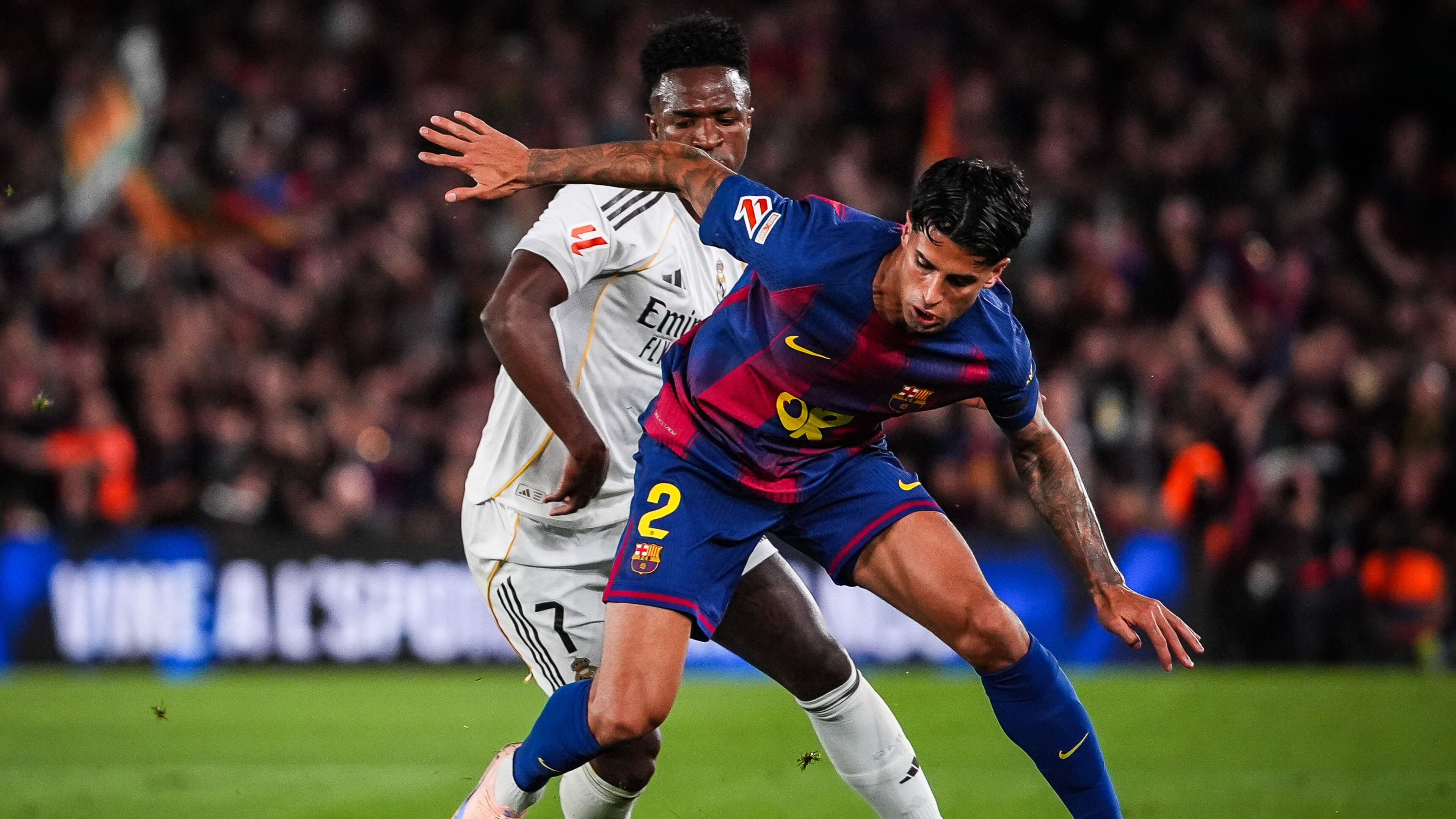 João Cancelo schrijft geschiedenis bij Barcelona en fileert oude club: ’Ik ben tenminste een man van mijn woord’