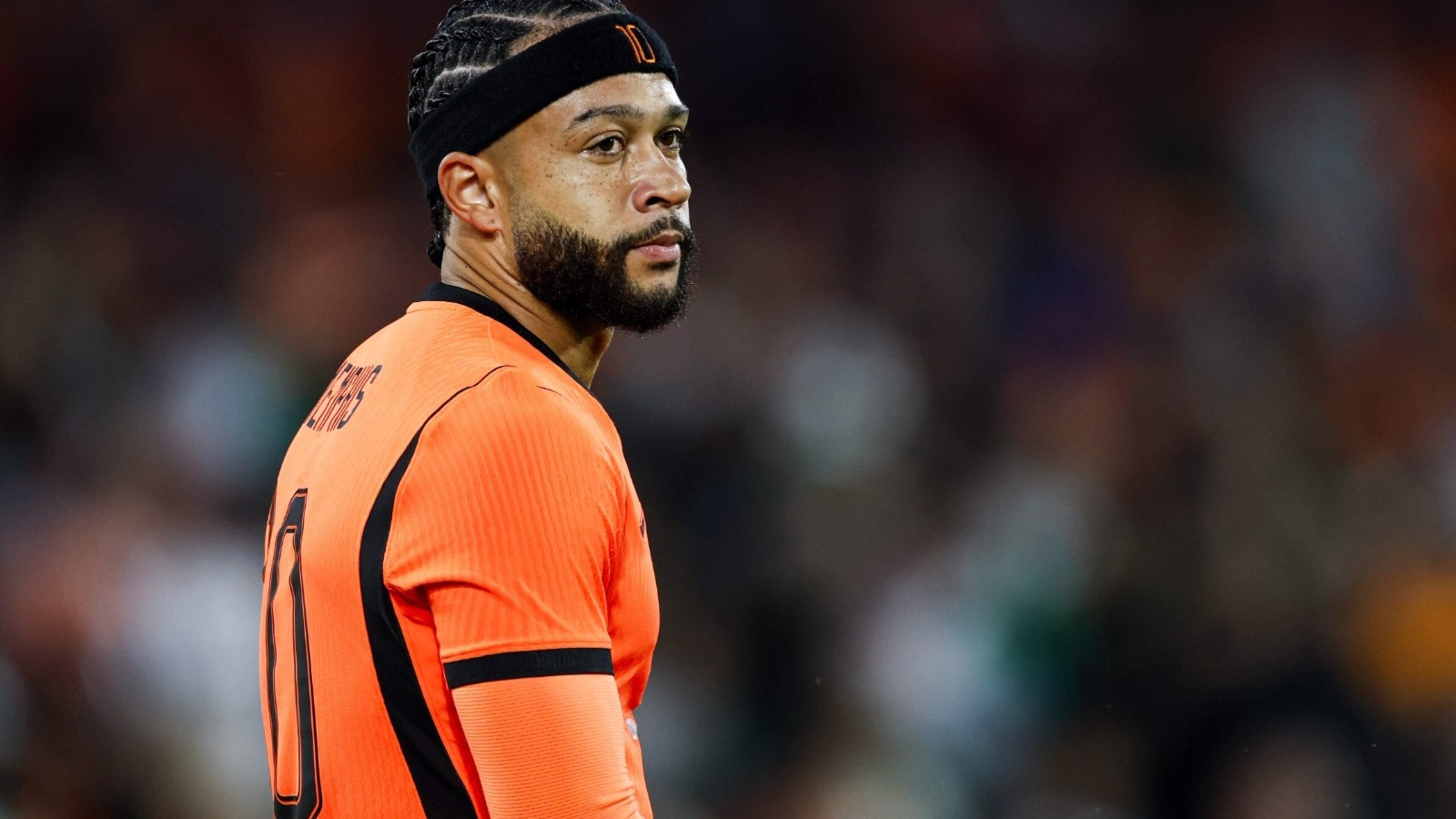 LIVE: Oranje op achterstand dankzij beauty van Feyenoorder Anis Hadj Moussa