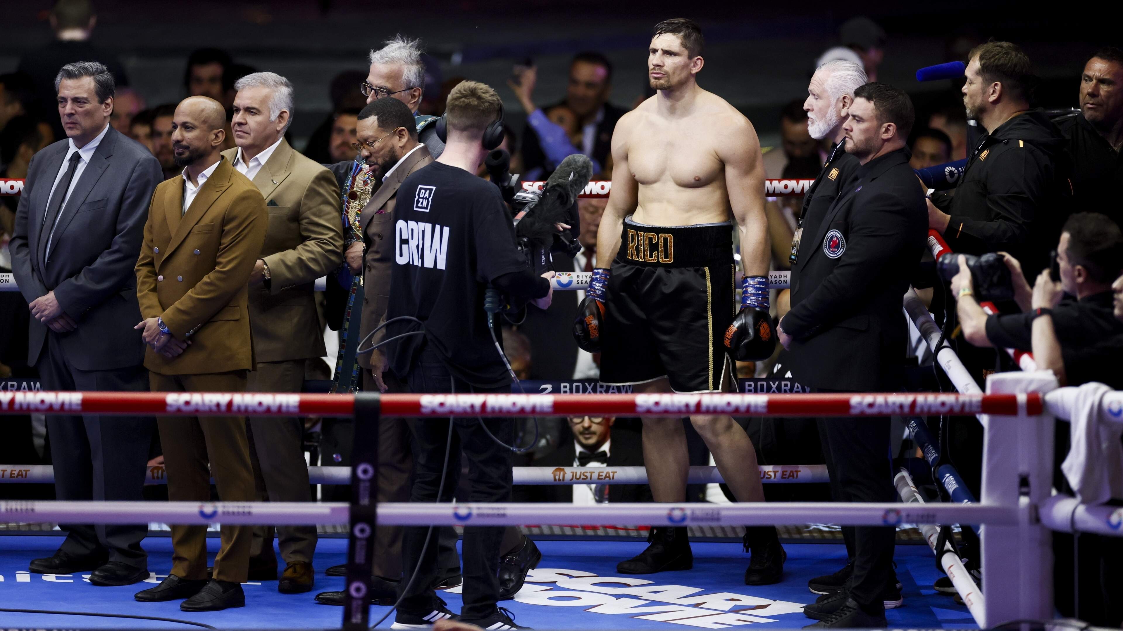 LIVE: historisch gevecht tussen Rico Verhoeven en Oleksandr Usyk van start