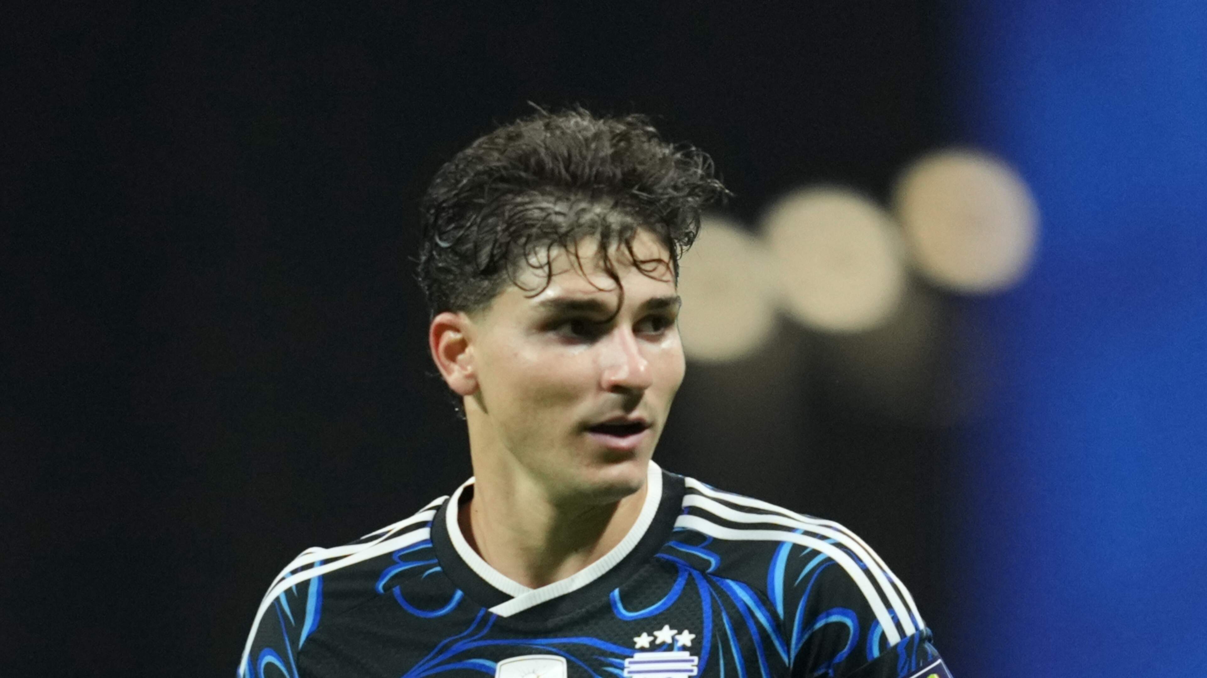 Transferbom rond Julián Álvarez: Atlético Madrid verkoopt via sociale media nee aan alle geïnteresseerden