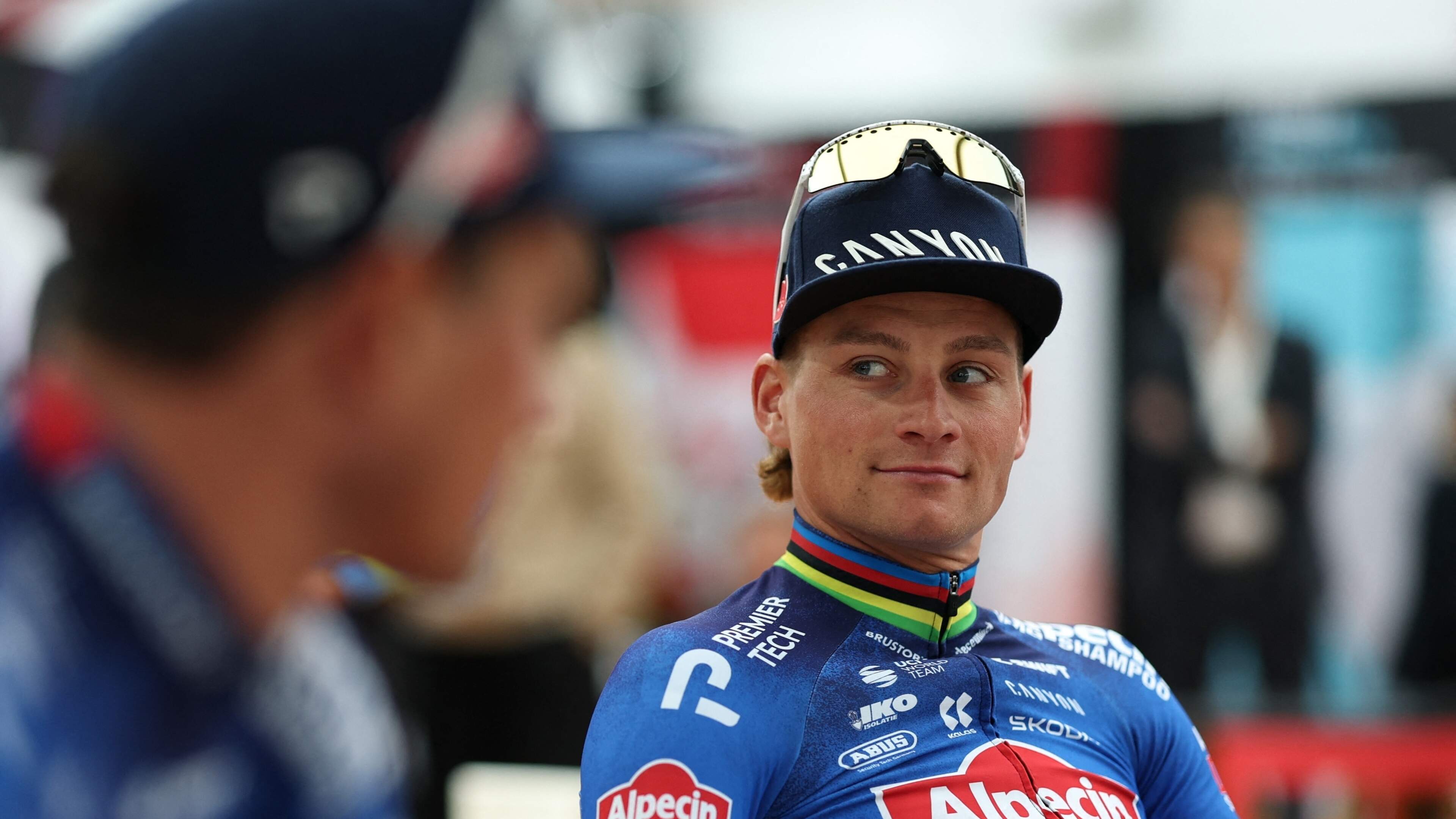 Erik Breukink rekent op Mathieu van der Poel tijdens Parijs-Roubaix: ’Waar zou Tadej Pogacar hem eraf moeten rijden?’