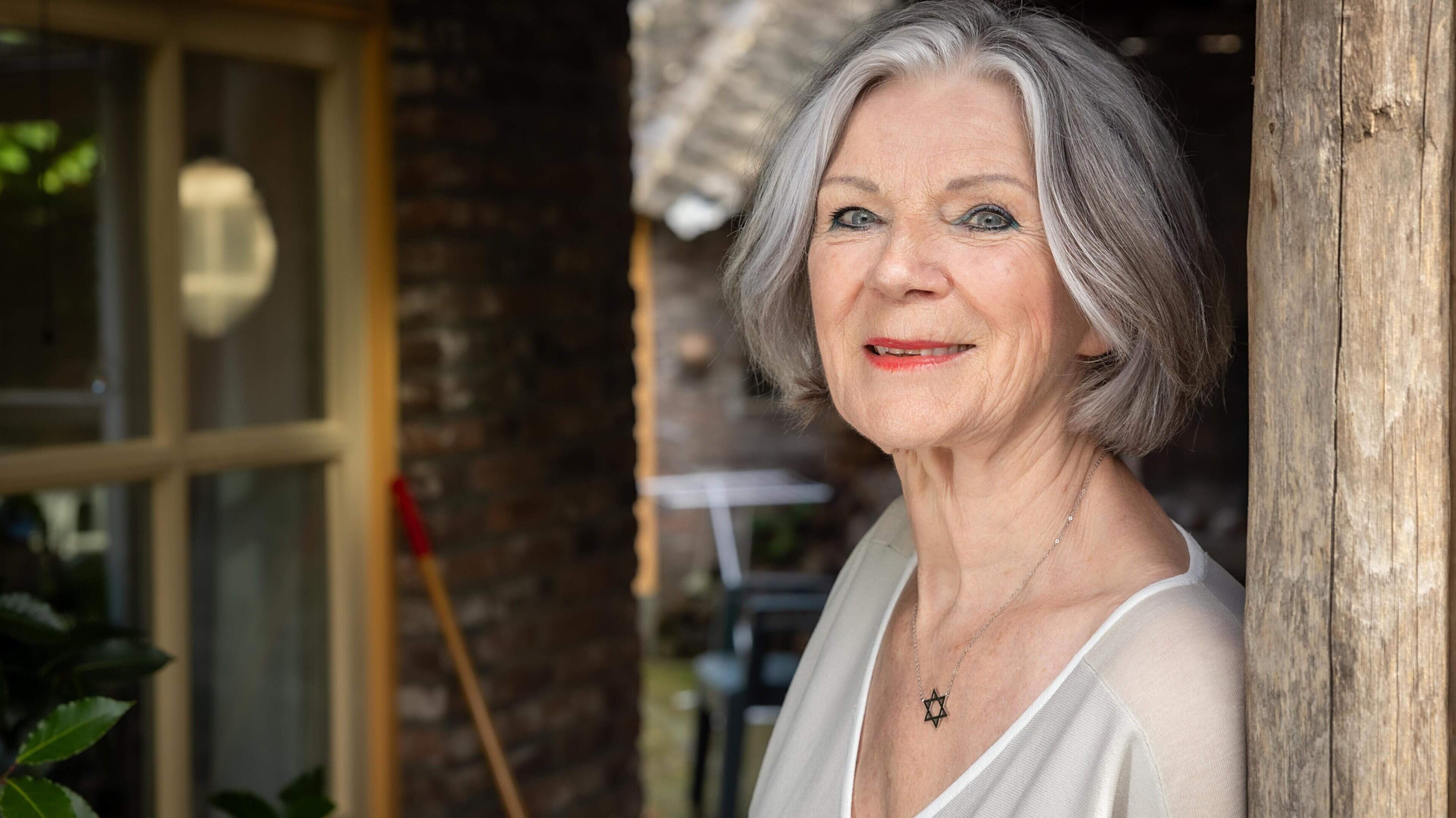 Lenny Kuhr vertrekt naar Israël: ’Het afscheid doet zeer’