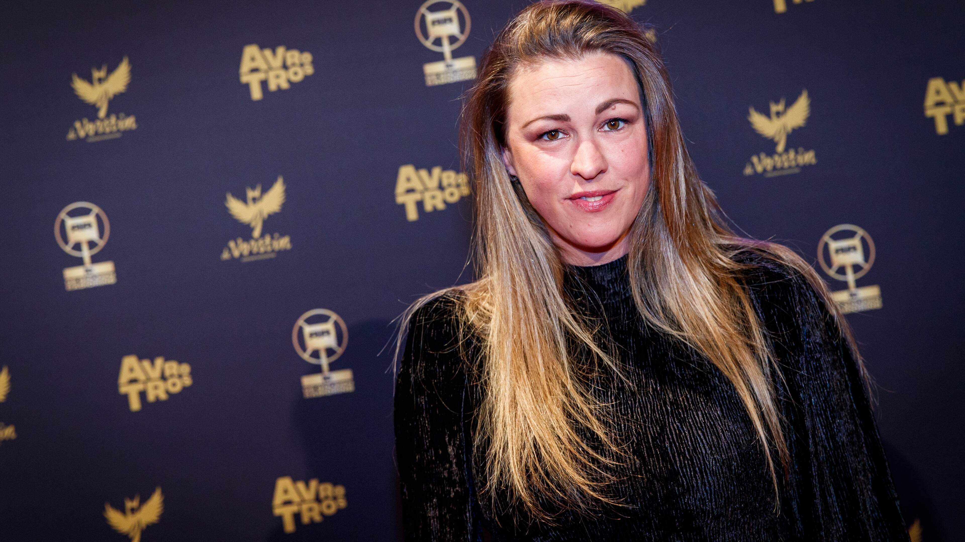 Annemieke Schollaardt (47) deelt positief nieuws na kankerdiagnose: ’Ik kan met grote blijdschap melden dat ik schoon ben’