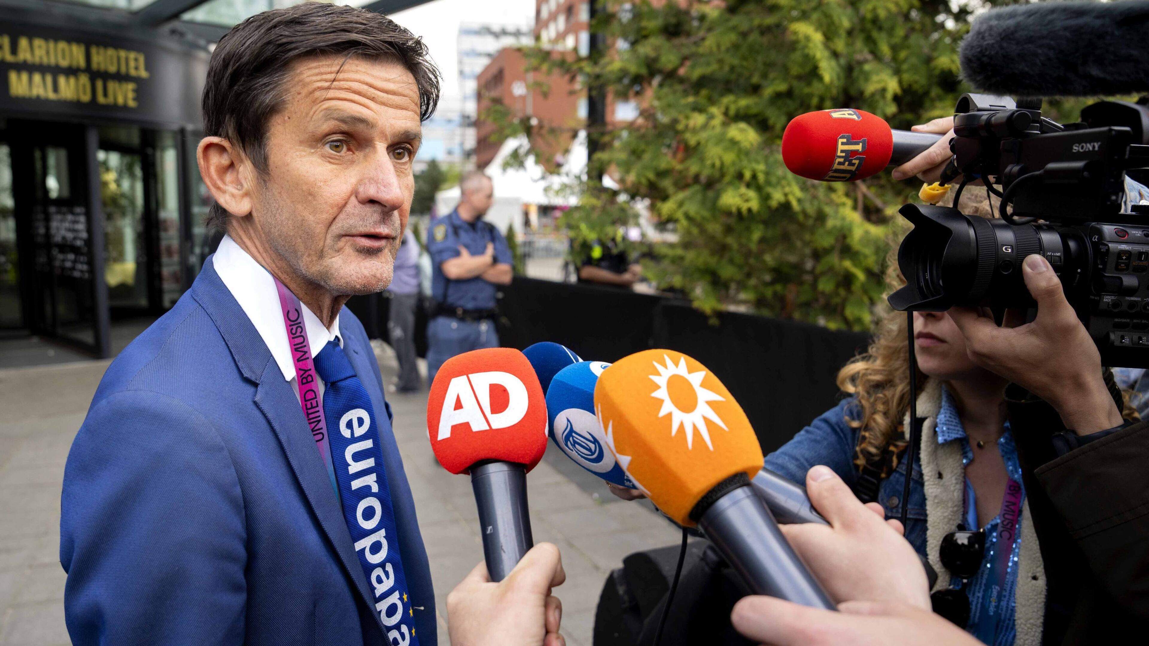 Cornald Maas kritisch: ’niet helder’ dat NPO en NOS groot uitpakken met songfestival